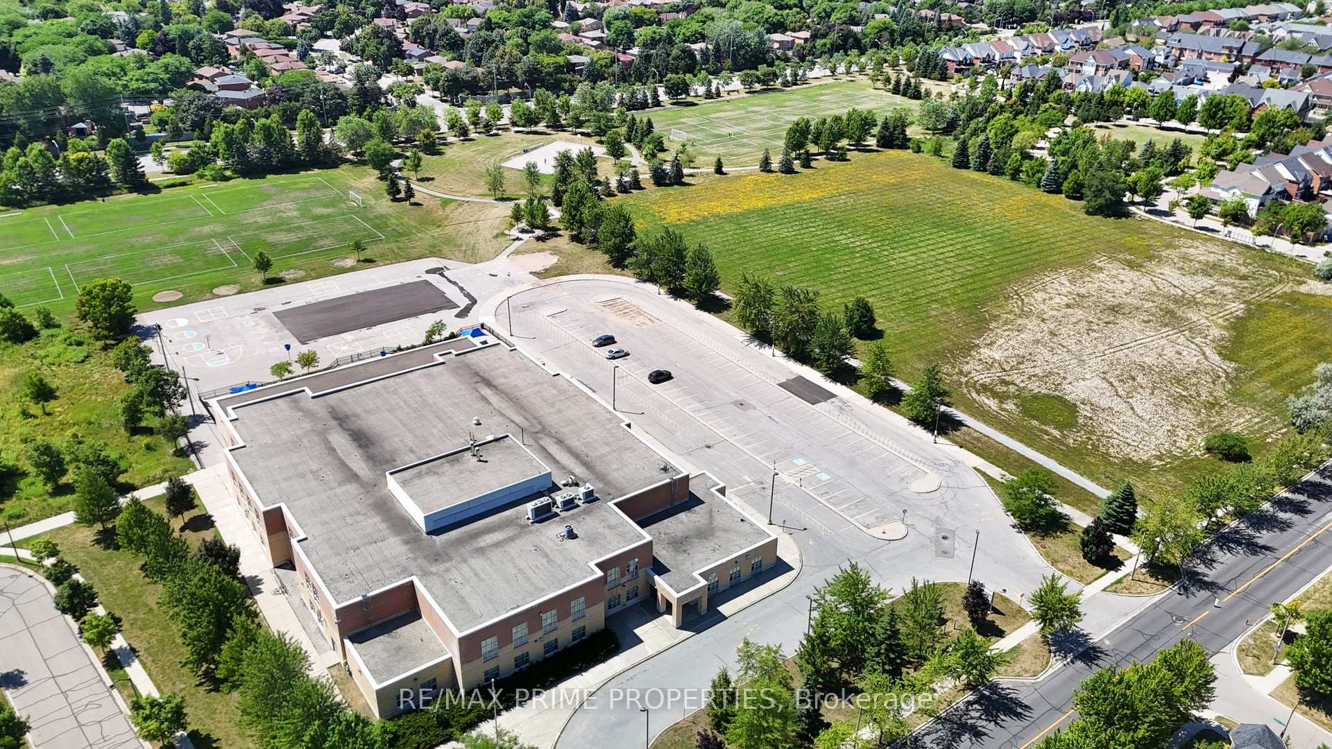 Photo 49 of 4 Wagon Works Street, Markham, Cornell — HOMEH