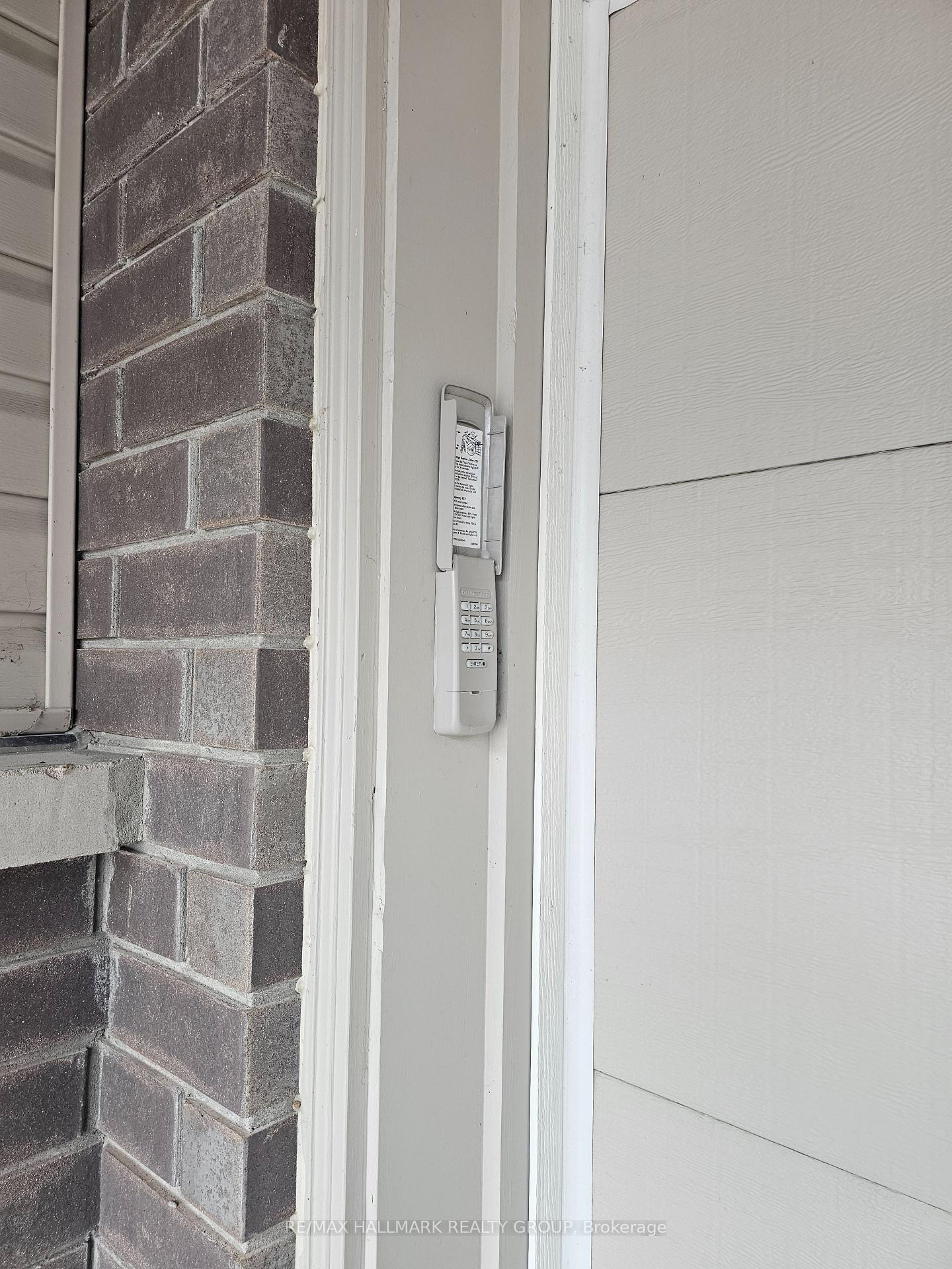 Photo 3 of 36 Squashberry Lane, Ottawa, Kanata - Emerald Meadows/Trailwest — HOMEH