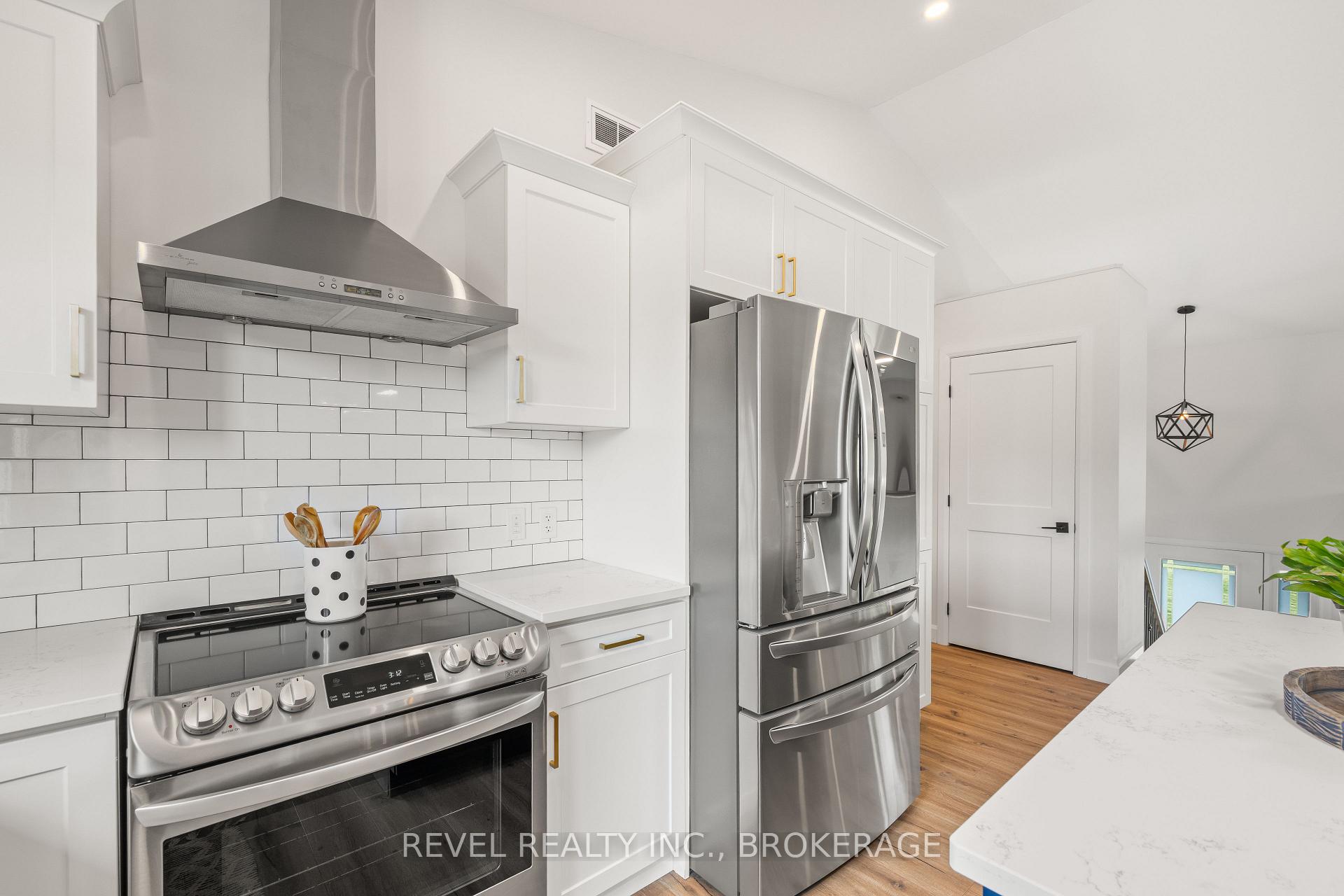 Photo 14 of 2962 4th Concession Road, Kingston, City North of 401 — HOMEH
