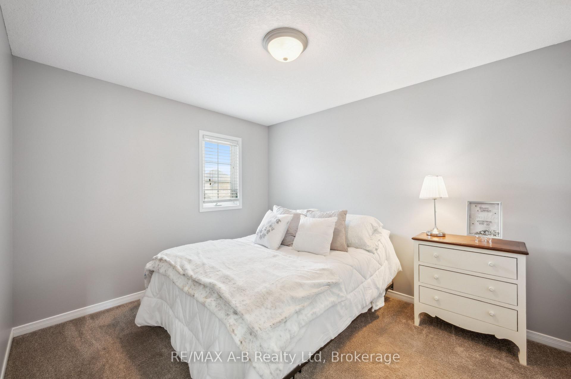 Photo 14 of 6 Tottenham Street, Kitchener — HOMEH