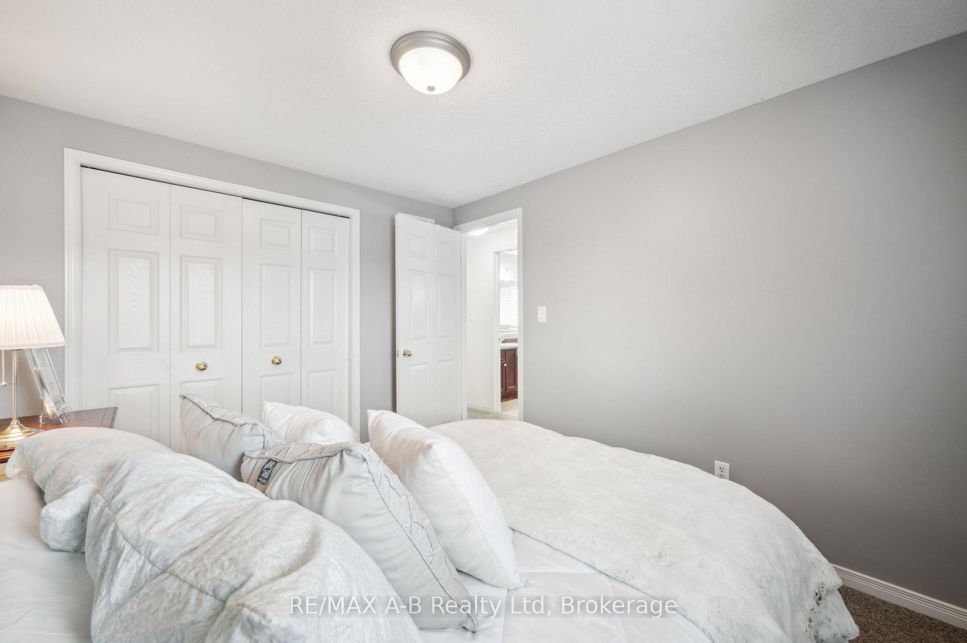 Photo 15 of 6 Tottenham Street, Kitchener — HOMEH