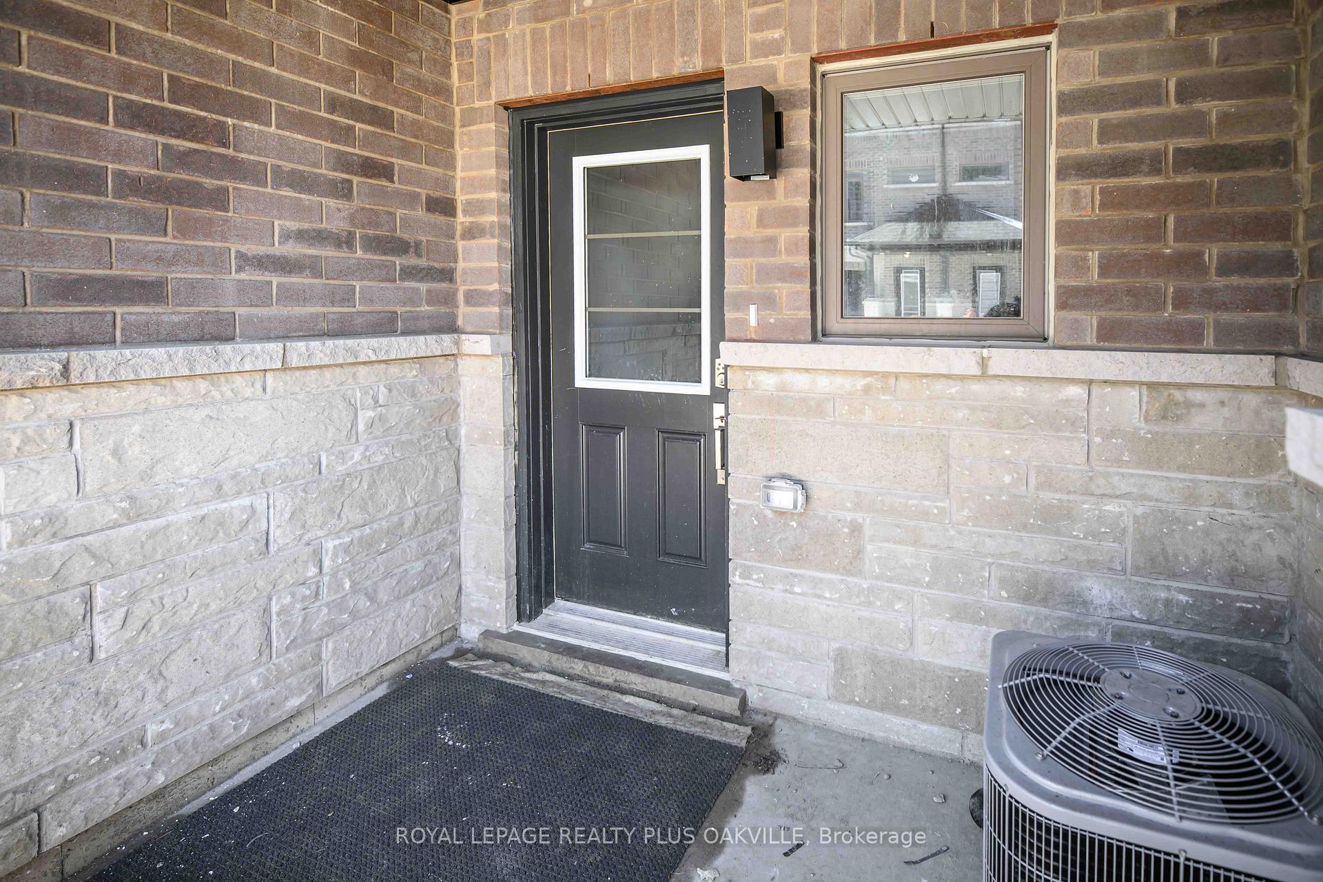 Photo 3 of Unit 116, 61 Soho Street, Hamilton, Stoney Creek — HOMEH