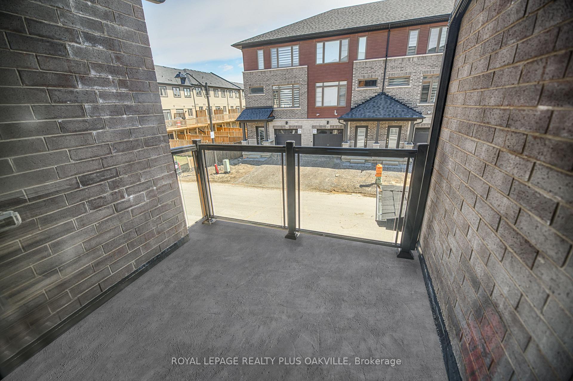 Photo 6 of Unit 116, 61 Soho Street, Hamilton, Stoney Creek — HOMEH