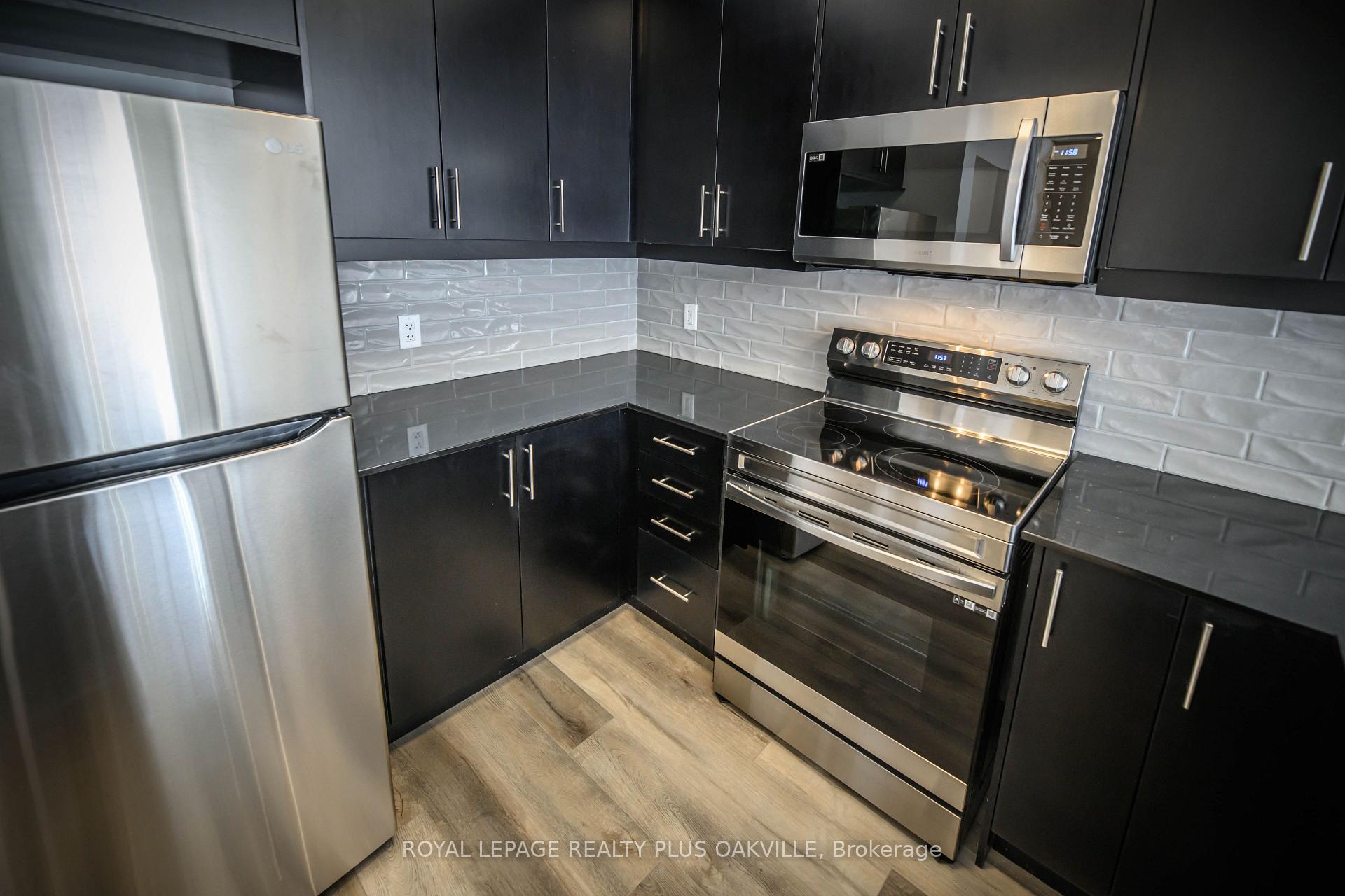 Photo 11 of Unit 116, 61 Soho Street, Hamilton, Stoney Creek — HOMEH