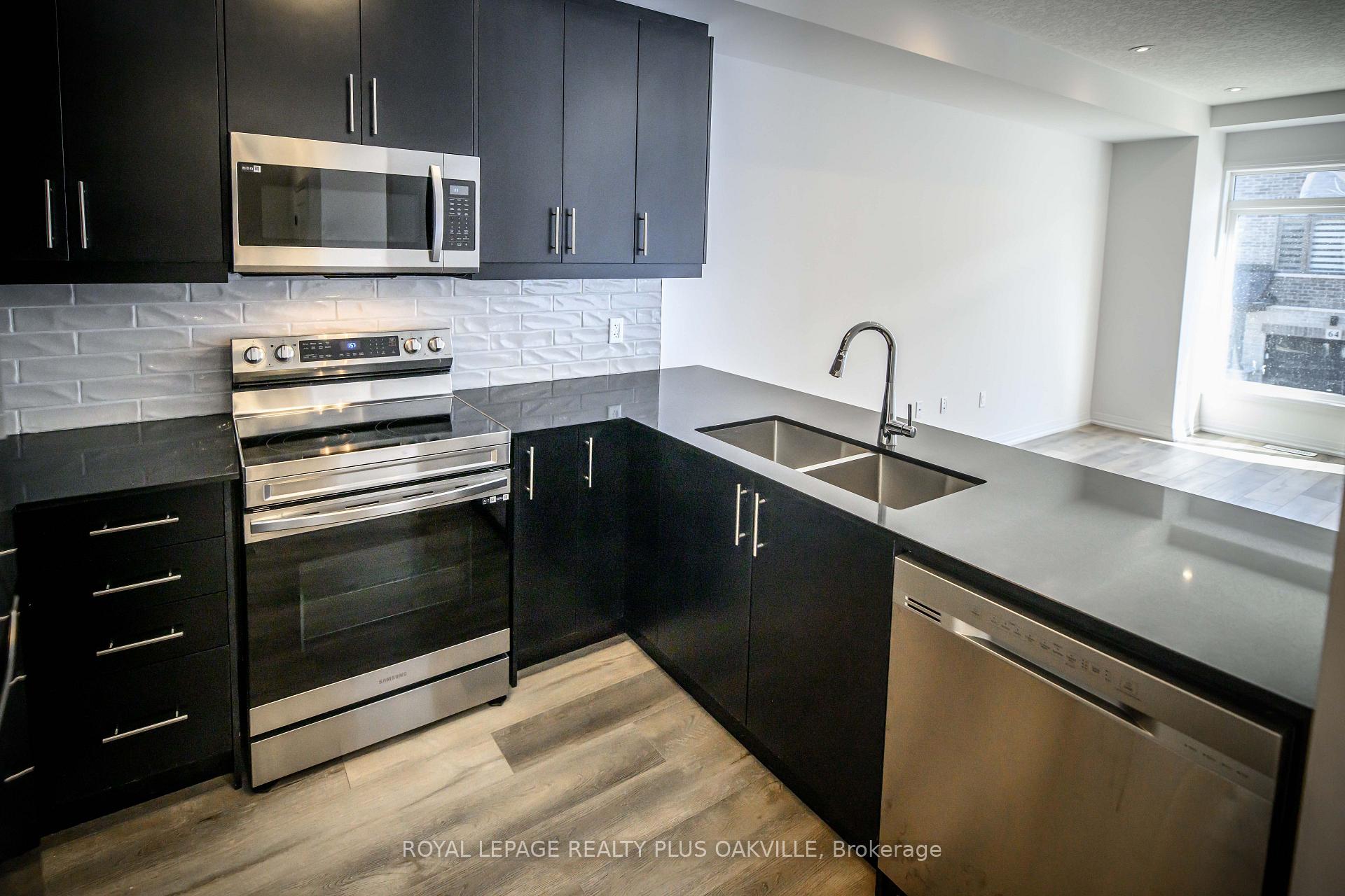 Photo 12 of Unit 116, 61 Soho Street, Hamilton, Stoney Creek — HOMEH