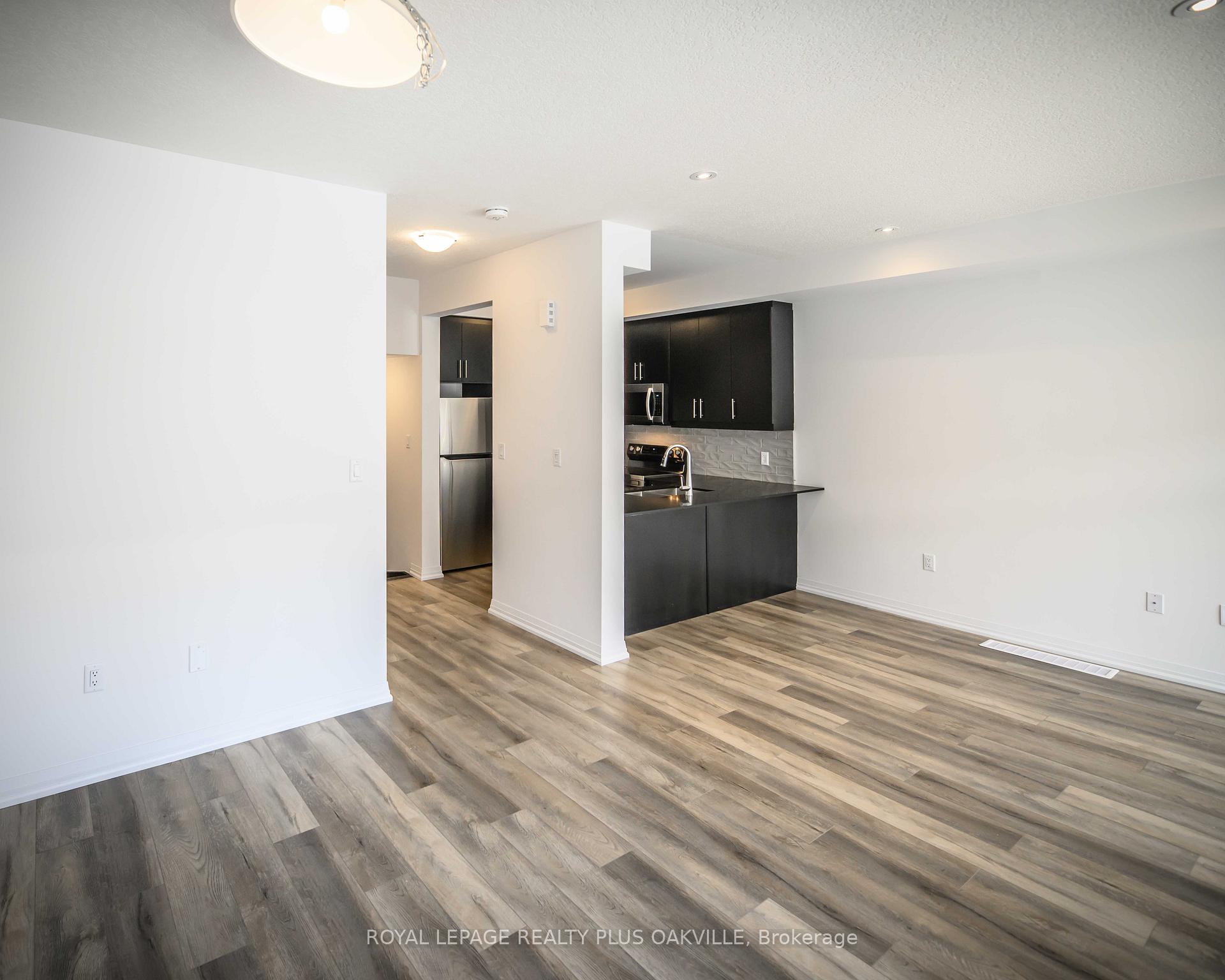 Photo 15 of Unit 116, 61 Soho Street, Hamilton, Stoney Creek — HOMEH