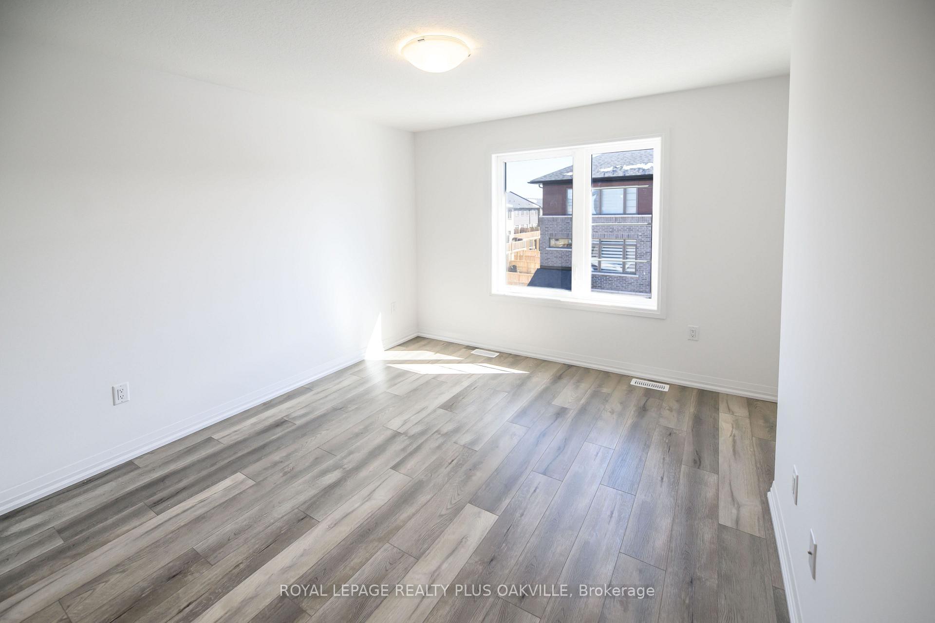 Photo 18 of Unit 116, 61 Soho Street, Hamilton, Stoney Creek — HOMEH