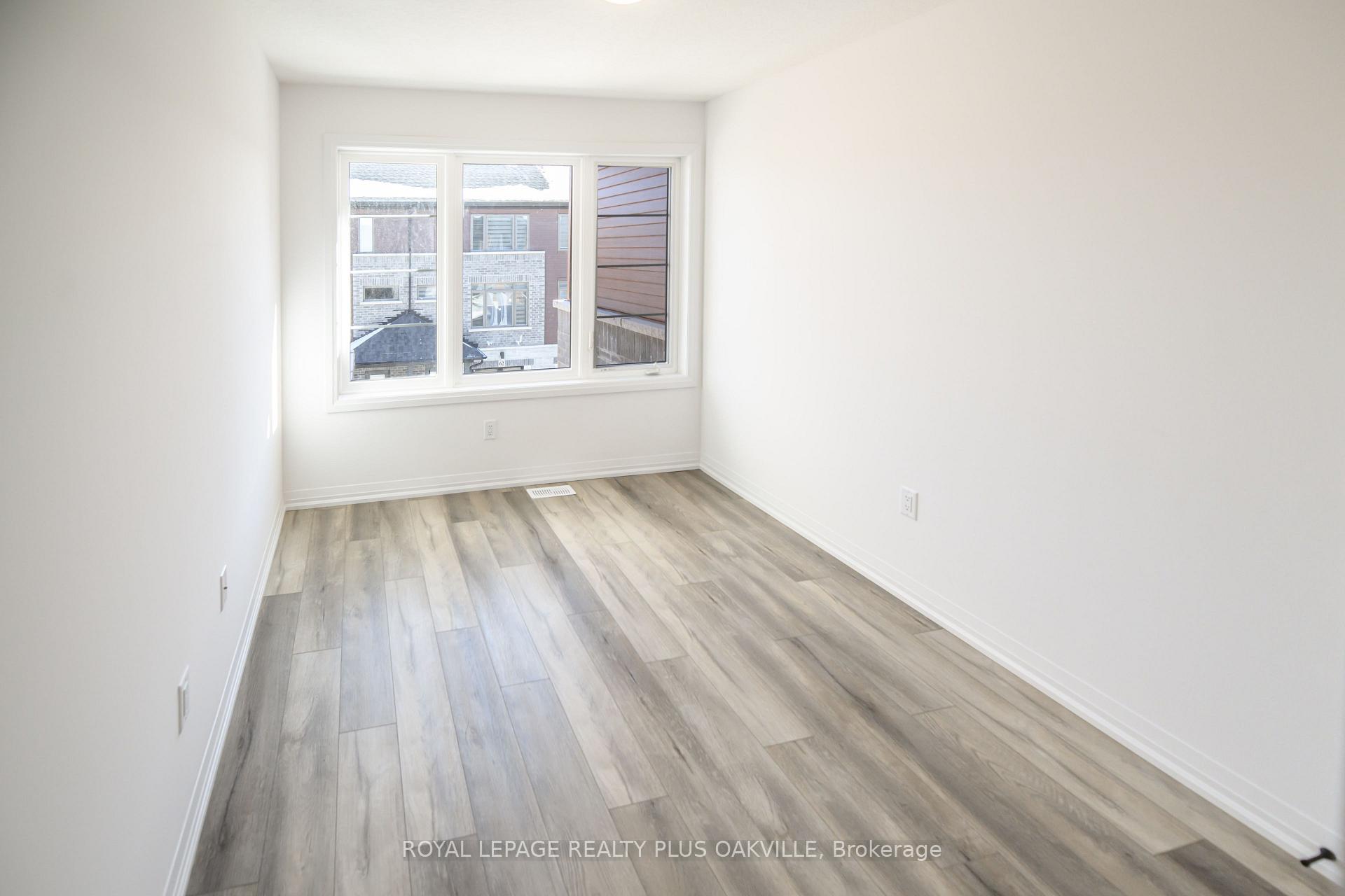 Photo 23 of Unit 116, 61 Soho Street, Hamilton, Stoney Creek — HOMEH