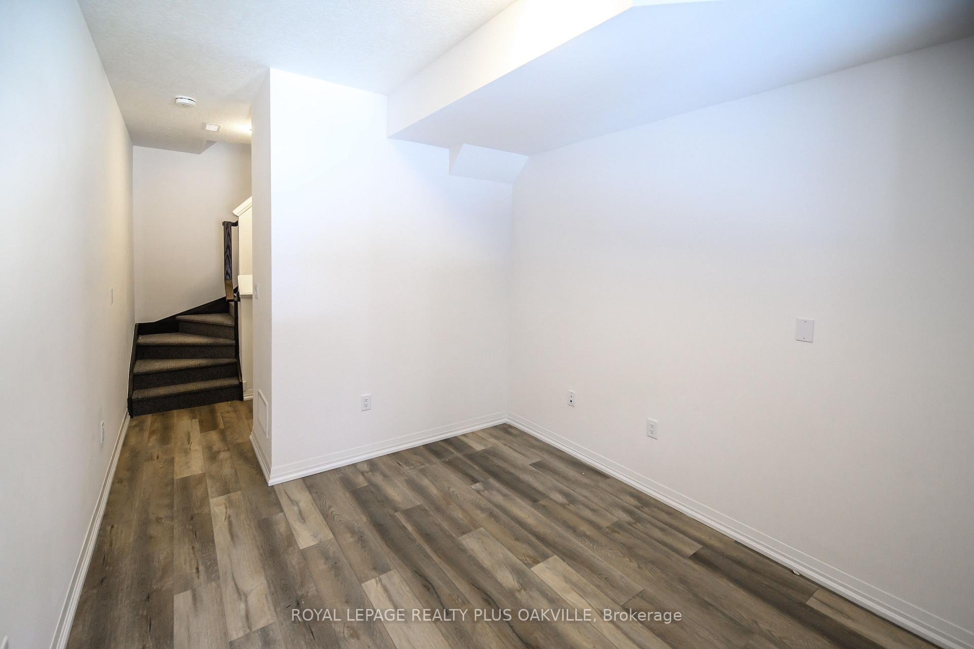 Photo 31 of Unit 116, 61 Soho Street, Hamilton, Stoney Creek — HOMEH