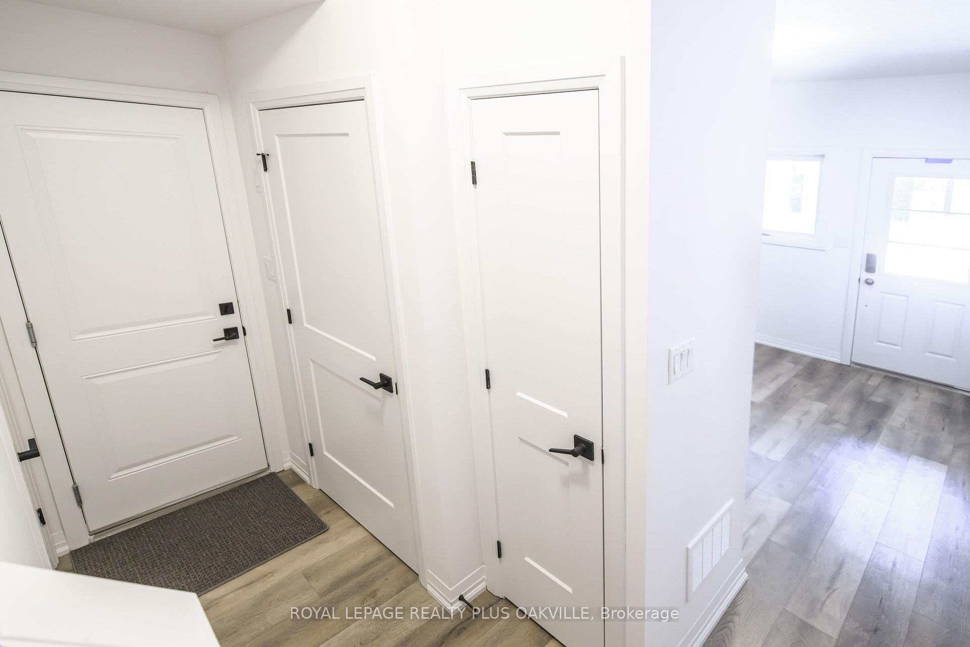 Photo 33 of Unit 116, 61 Soho Street, Hamilton, Stoney Creek — HOMEH