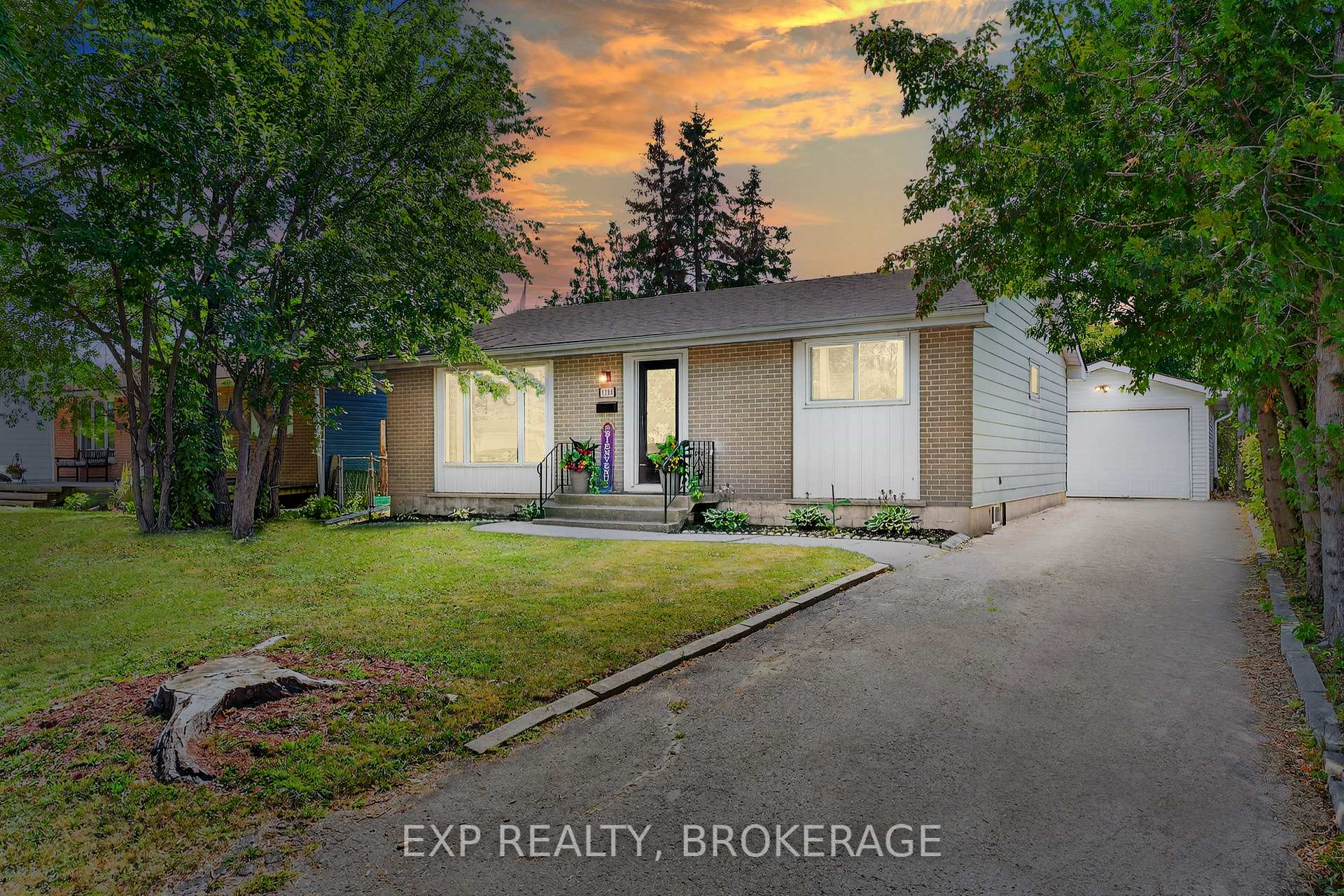 Photo 1 of 1284 Waverley Crescent, Kingston, South of Taylor-Kidd Blvd — HOMEH