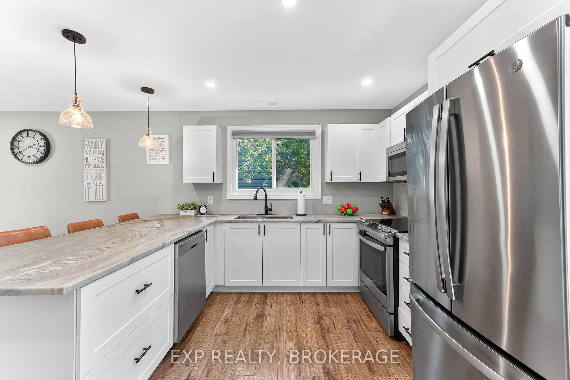 Photo 7 of 1284 Waverley Crescent, Kingston, South of Taylor-Kidd Blvd — HOMEH