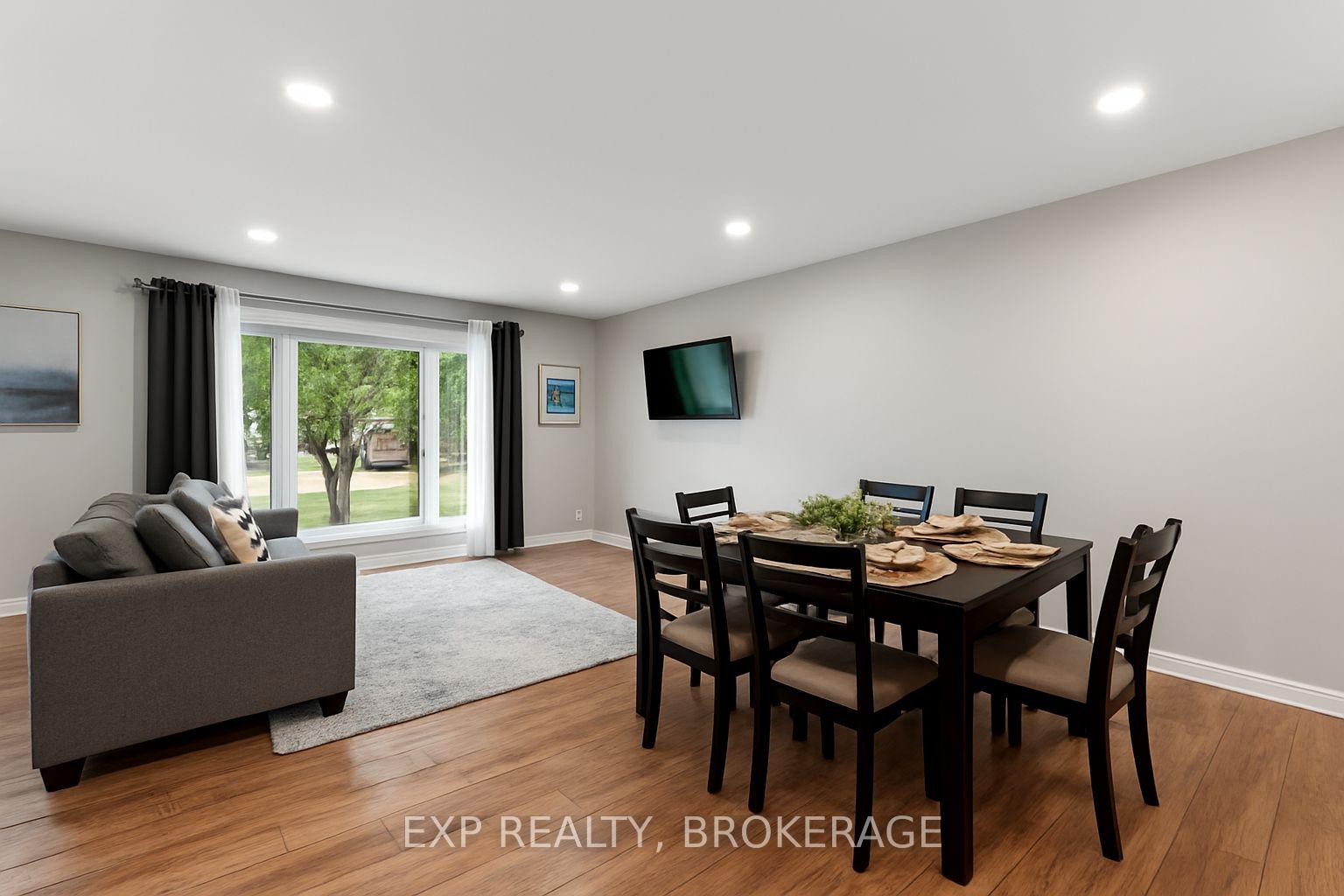 Photo 10 of 1284 Waverley Crescent, Kingston, South of Taylor-Kidd Blvd — HOMEH
