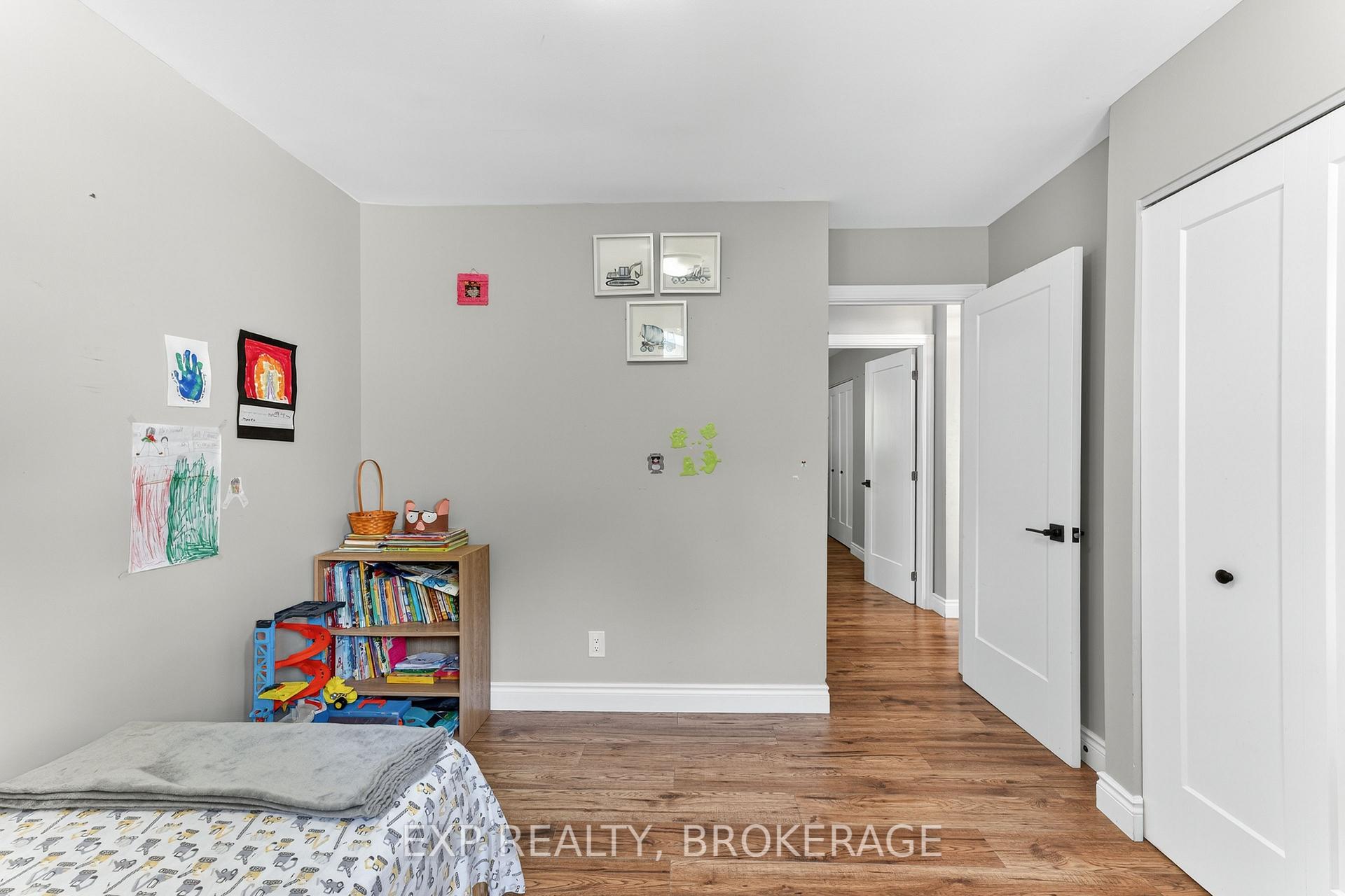 Photo 15 of 1284 Waverley Crescent, Kingston, South of Taylor-Kidd Blvd — HOMEH