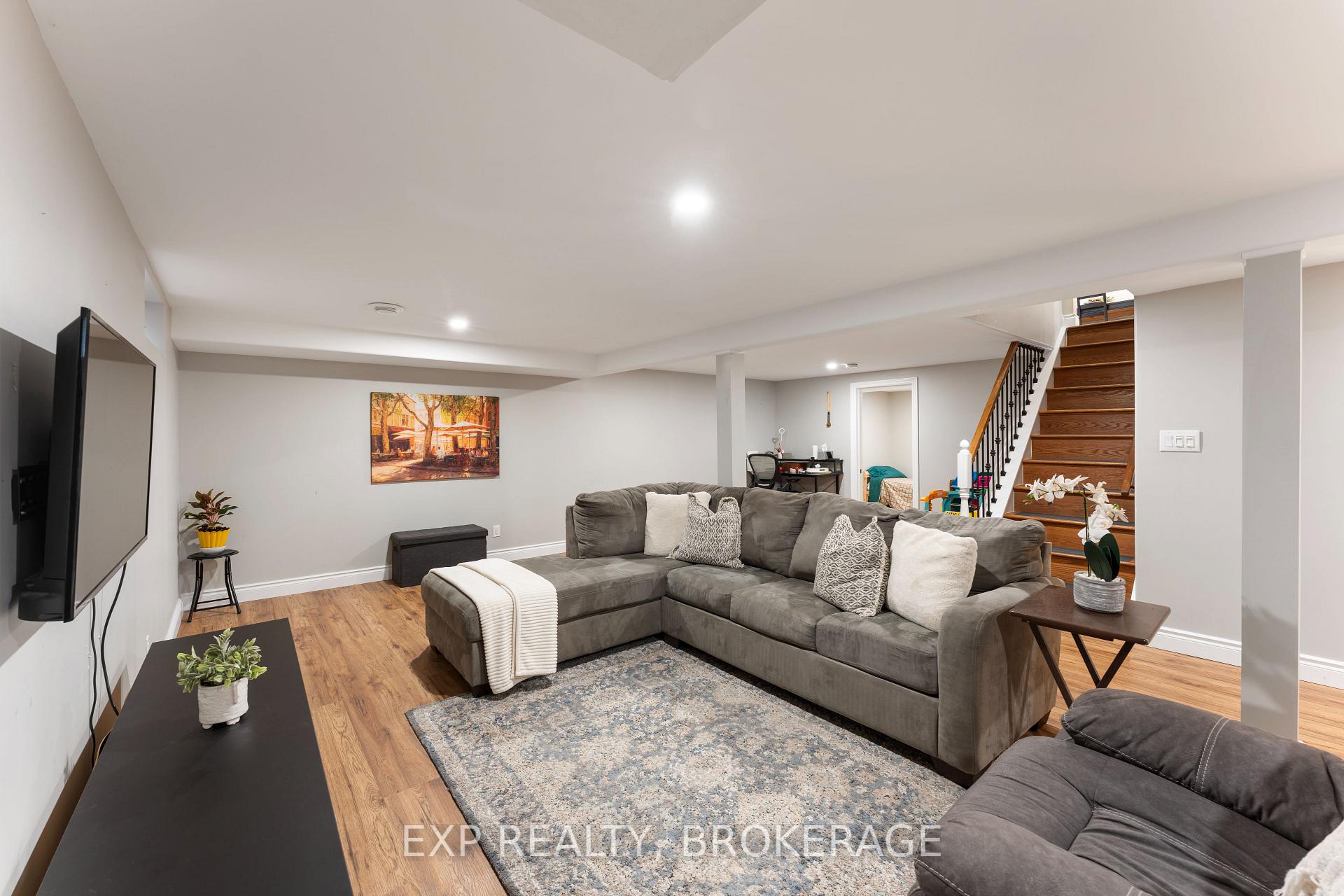 Photo 19 of 1284 Waverley Crescent, Kingston, South of Taylor-Kidd Blvd — HOMEH