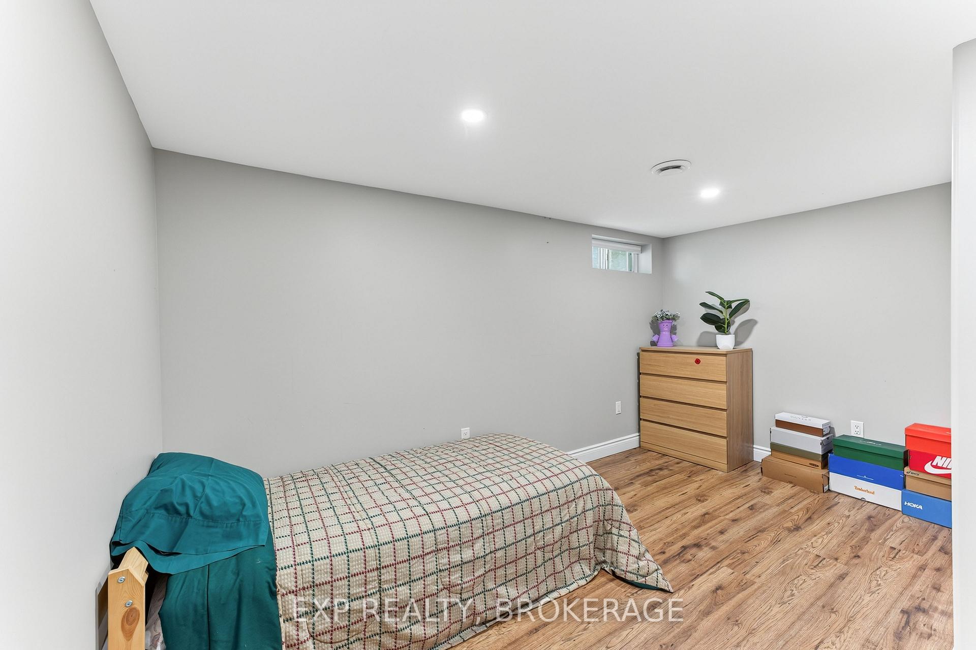 Photo 24 of 1284 Waverley Crescent, Kingston, South of Taylor-Kidd Blvd — HOMEH