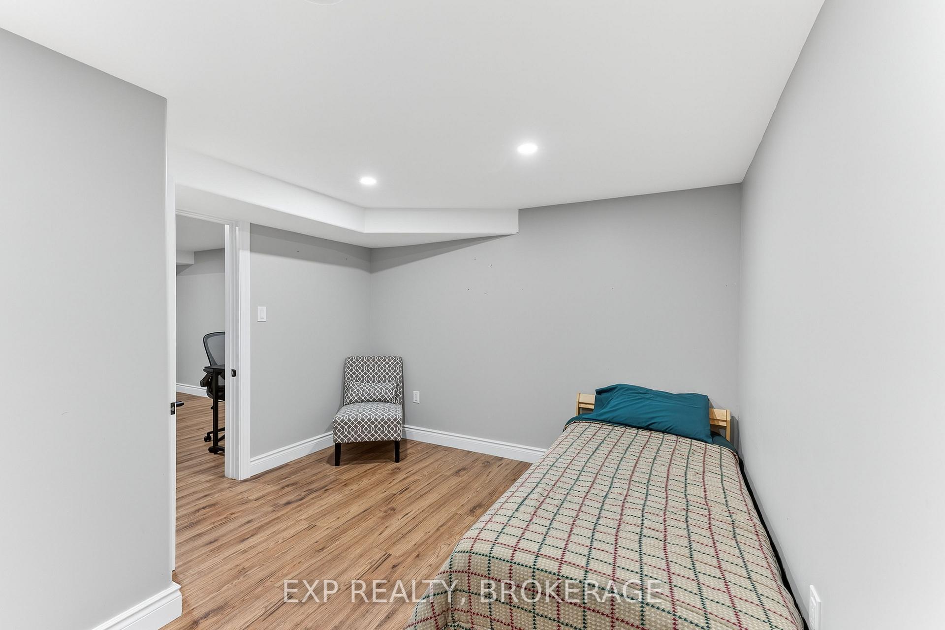 Photo 25 of 1284 Waverley Crescent, Kingston, South of Taylor-Kidd Blvd — HOMEH