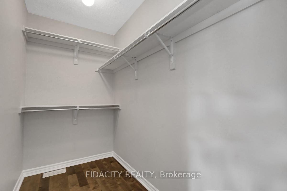 Photo 14 of 525 Foxlight Circle, Ottawa, Kanata - Emerald Meadows/Trailwest — HOMEH