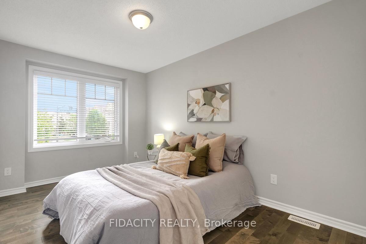 Photo 18 of 525 Foxlight Circle, Ottawa, Kanata - Emerald Meadows/Trailwest — HOMEH
