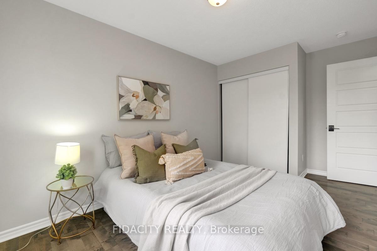 Photo 19 of 525 Foxlight Circle, Ottawa, Kanata - Emerald Meadows/Trailwest — HOMEH