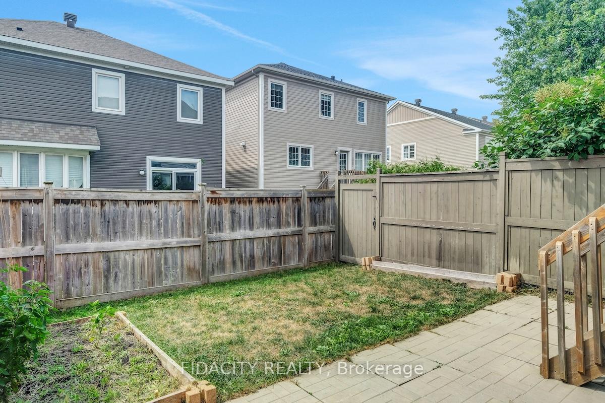Photo 23 of 525 Foxlight Circle, Ottawa, Kanata - Emerald Meadows/Trailwest — HOMEH