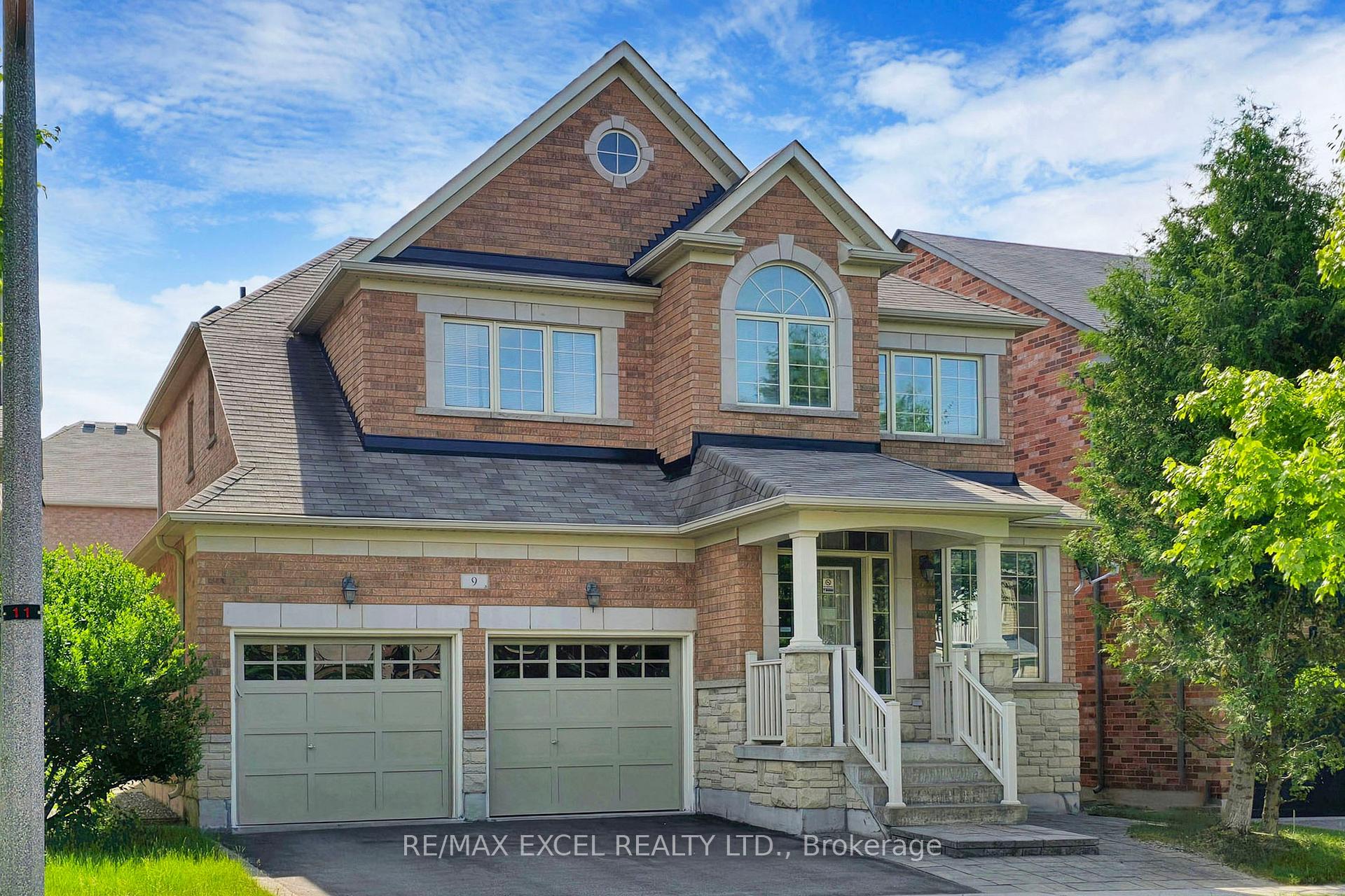 Photo 2 of 9 Stoney Creek Drive, Markham, Greensborough — HOMEH