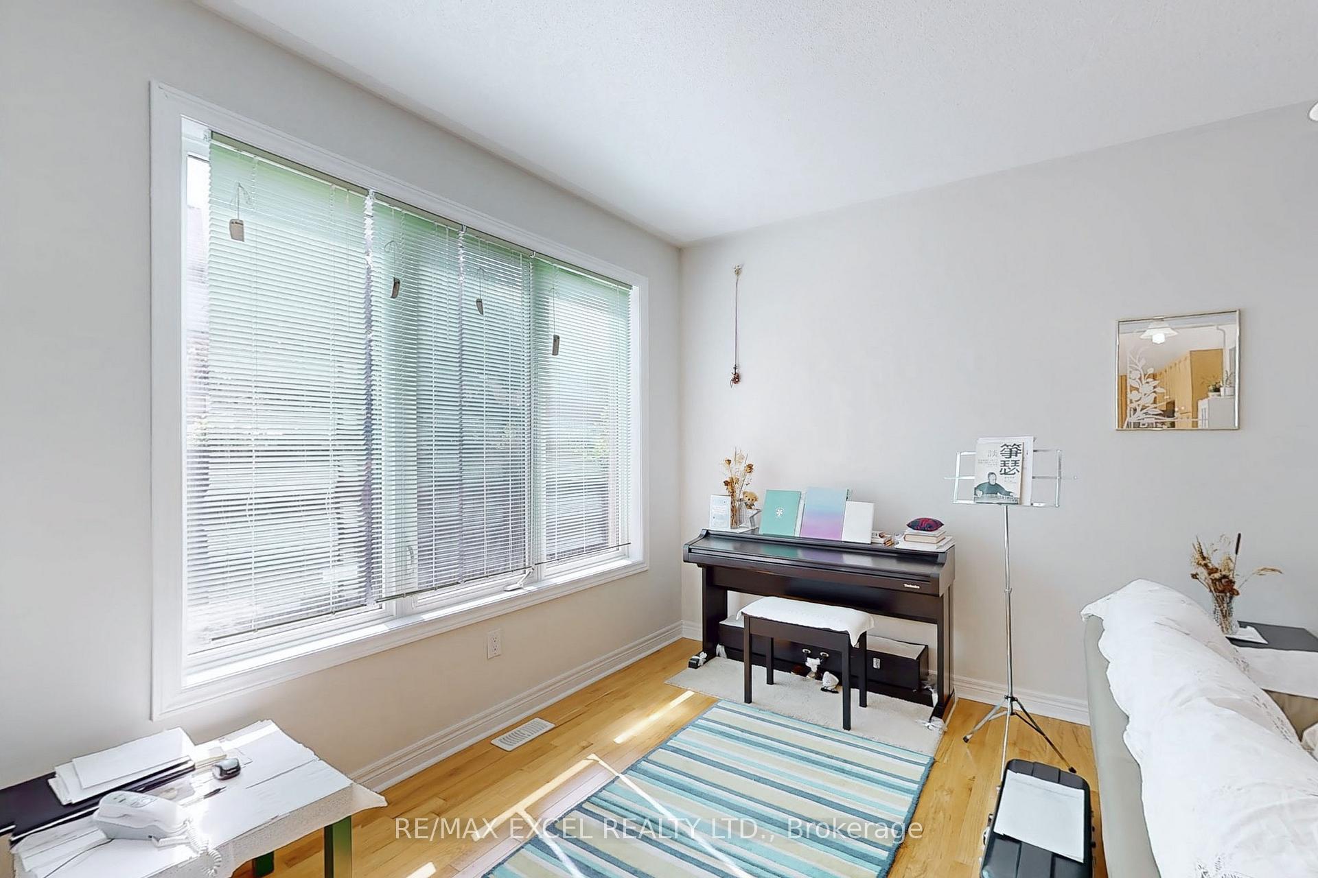 Photo 9 of 9 Stoney Creek Drive, Markham, Greensborough — HOMEH