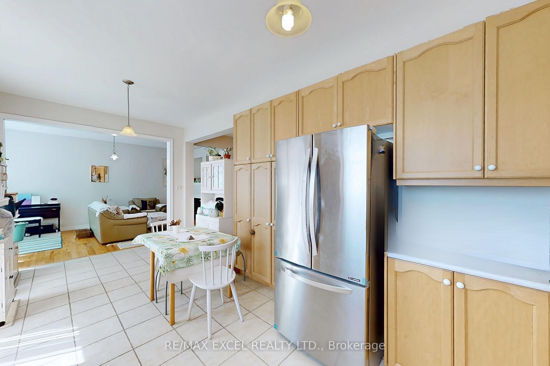 Photo 12 of 9 Stoney Creek Drive, Markham, Greensborough — HOMEH