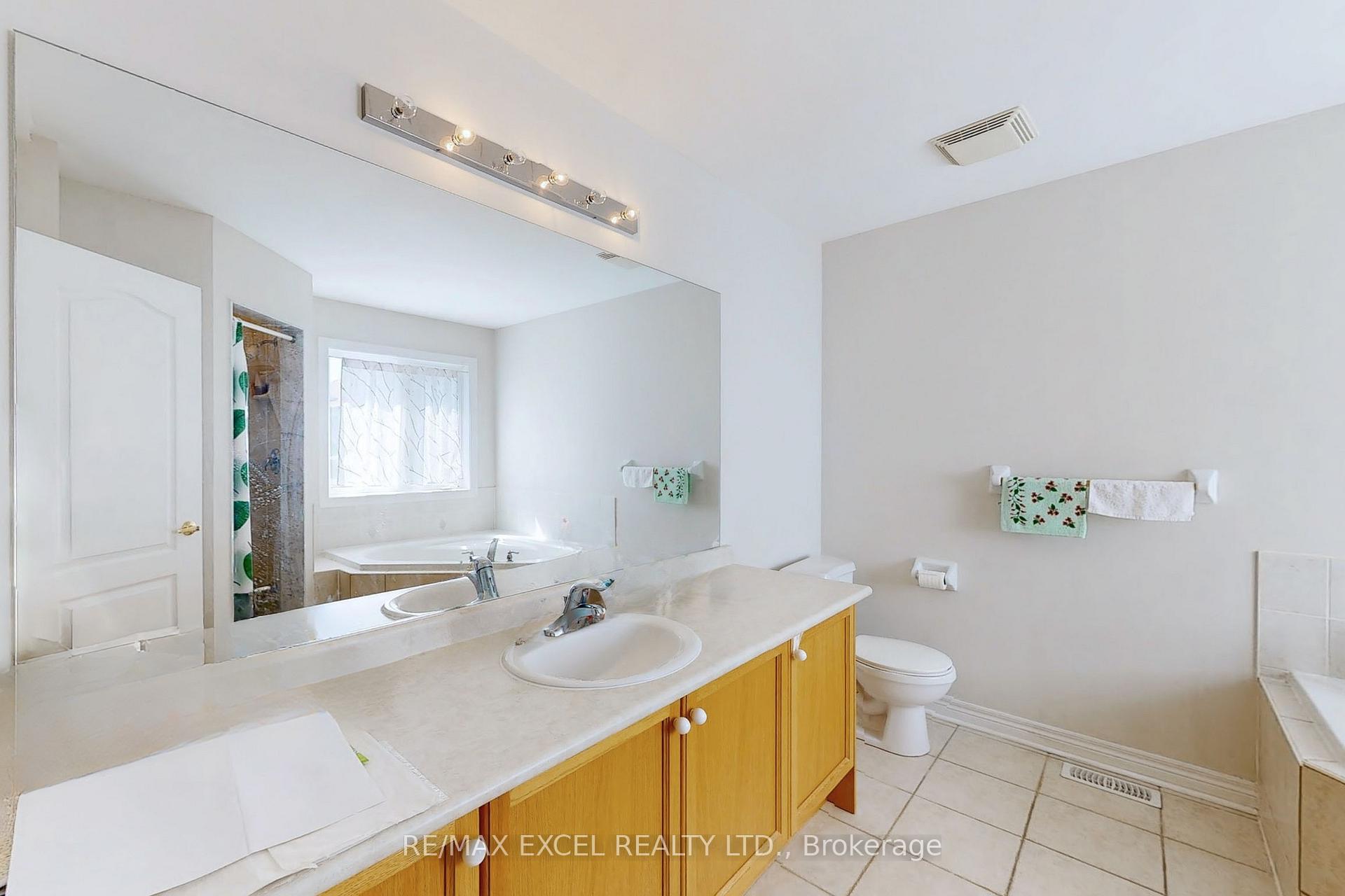 Photo 20 of 9 Stoney Creek Drive, Markham, Greensborough — HOMEH