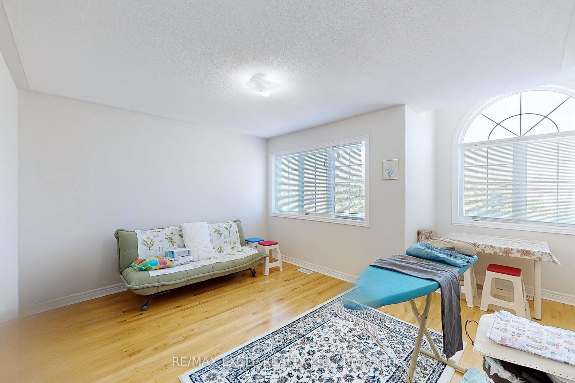 Photo 22 of 9 Stoney Creek Drive, Markham, Greensborough — HOMEH