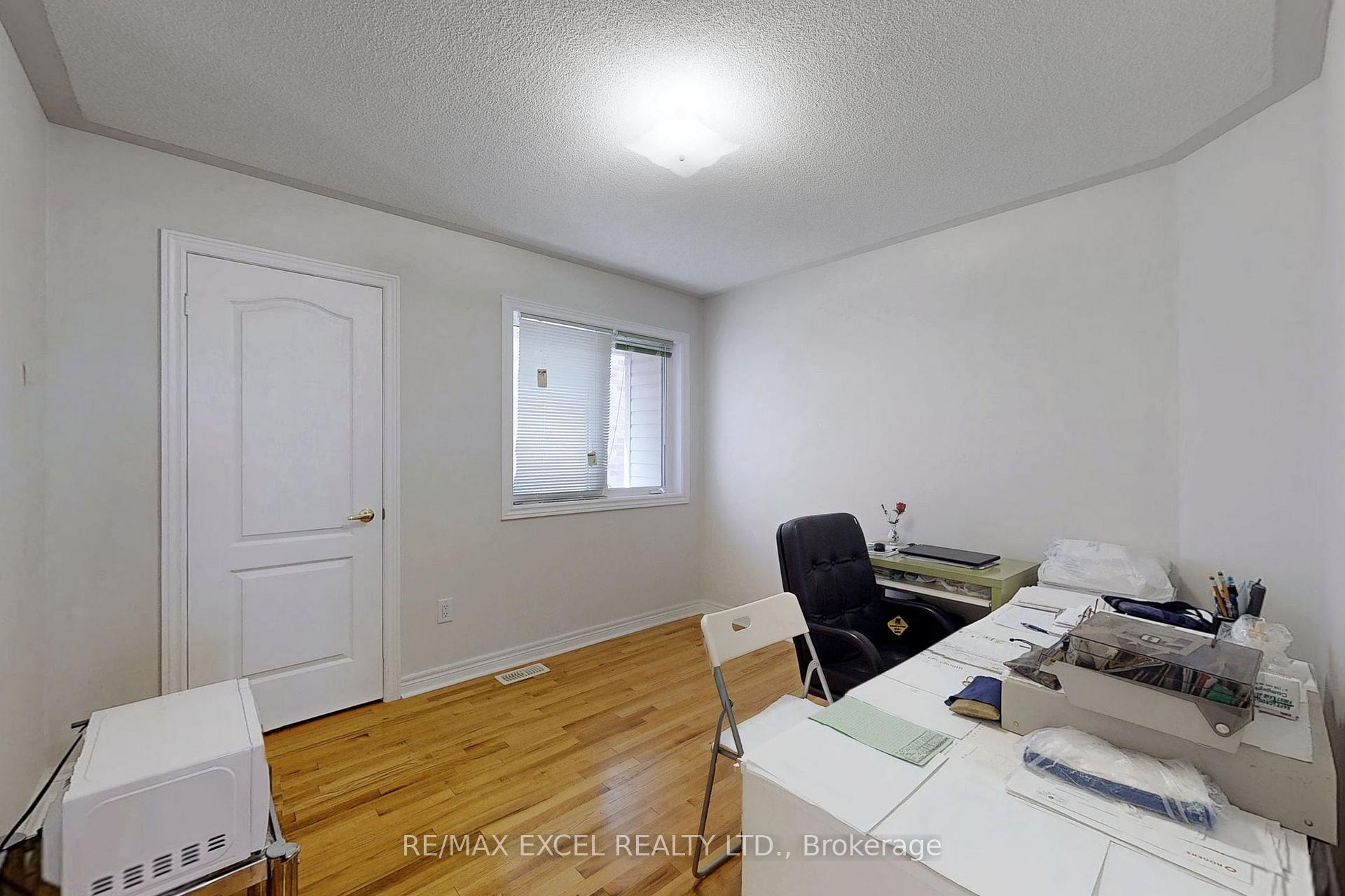 Photo 24 of 9 Stoney Creek Drive, Markham, Greensborough — HOMEH
