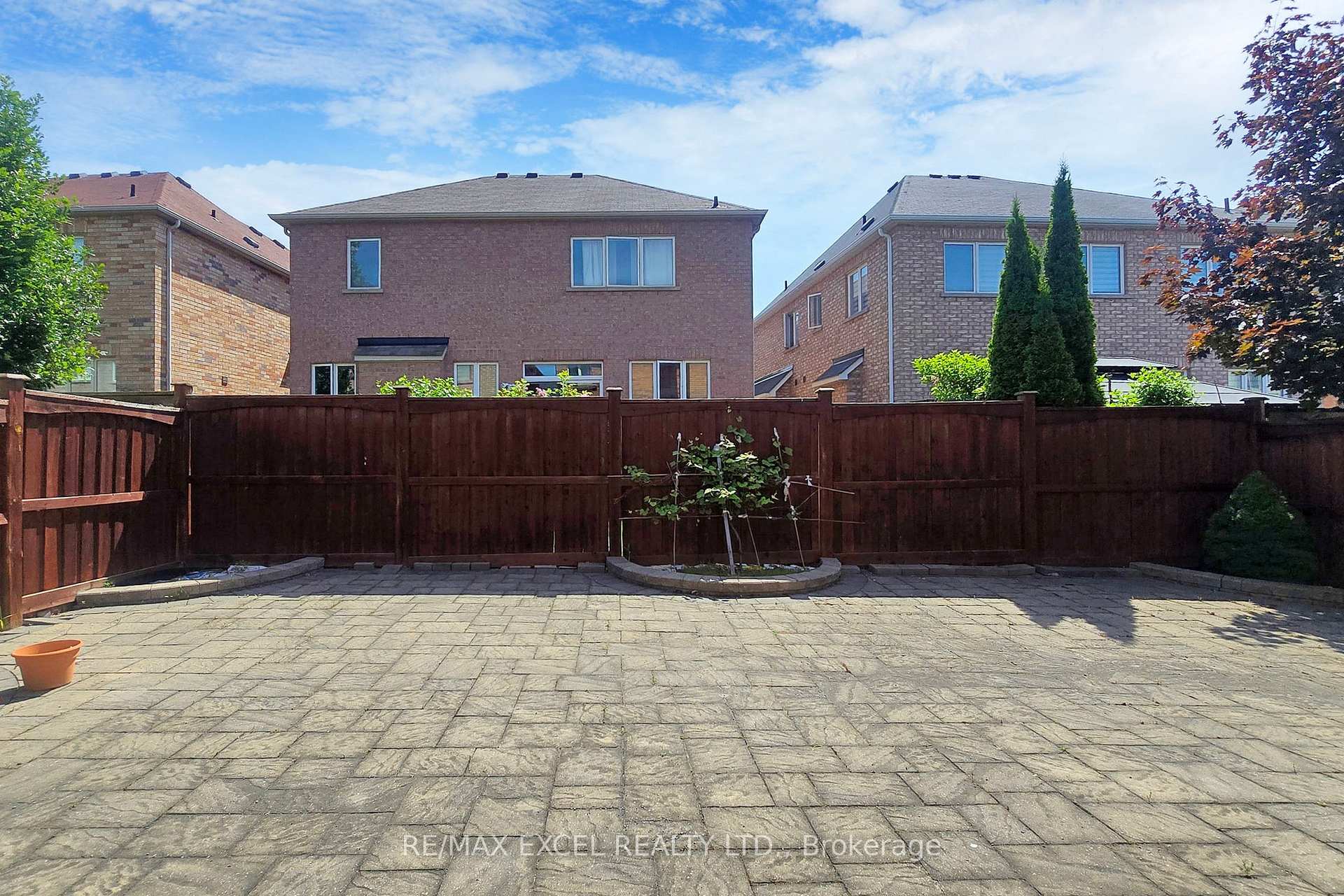 Photo 30 of 9 Stoney Creek Drive, Markham, Greensborough — HOMEH