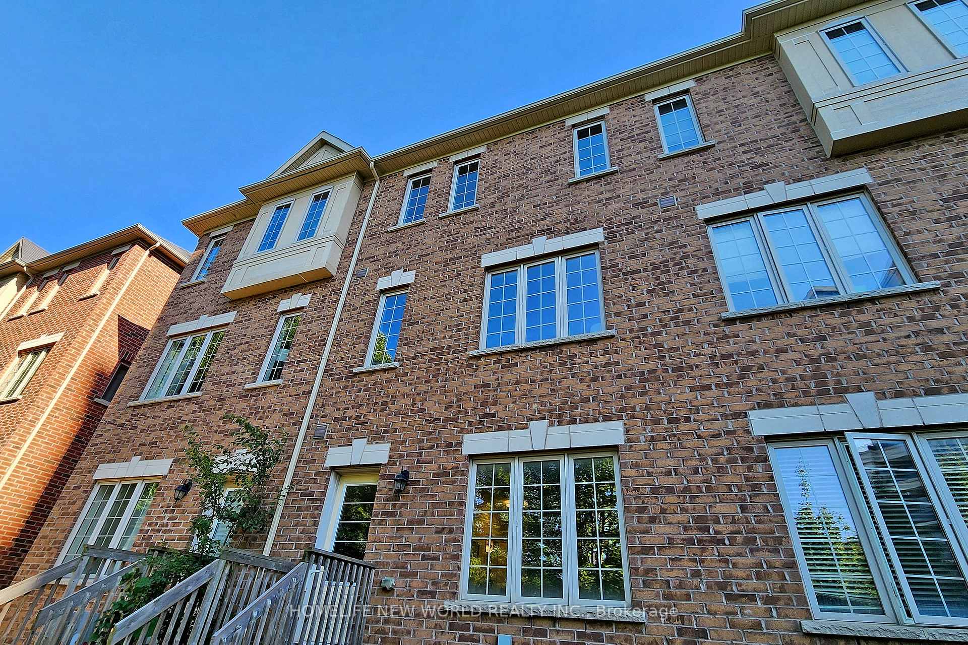 Photo 25 of 40 Battista Perri Drive, Markham, Wismer — HOMEH