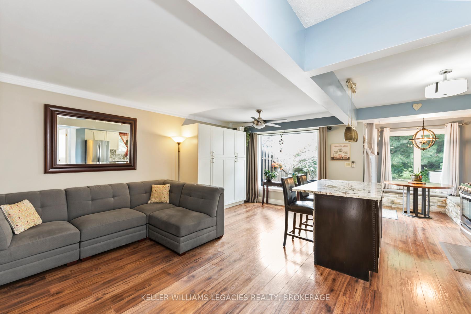 Photo 10 of 884 Muirfield Crescent, Kingston, East Gardiners Rd — HOMEH
