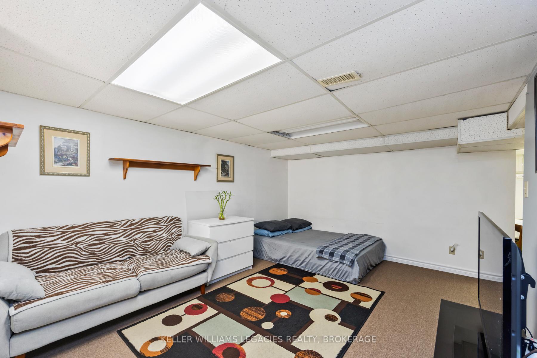 Photo 27 of 884 Muirfield Crescent, Kingston, East Gardiners Rd — HOMEH