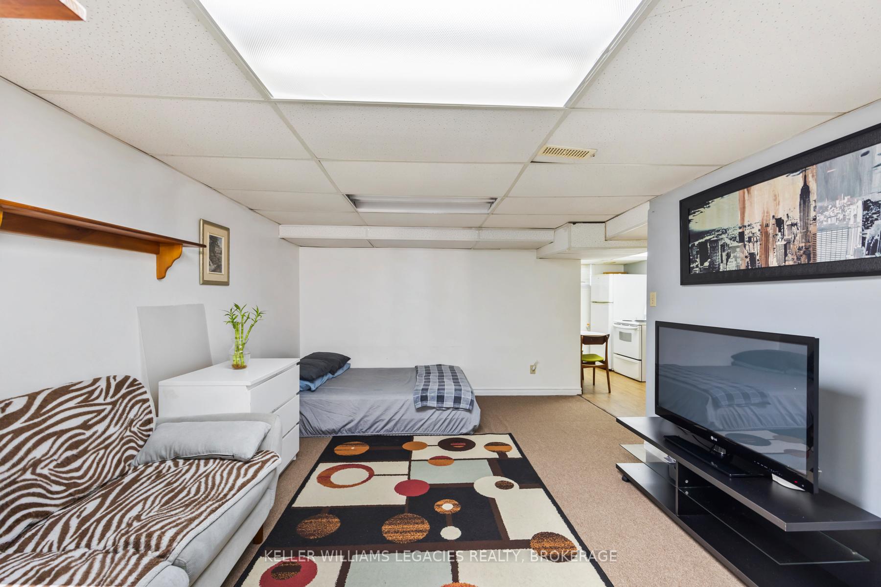 Photo 28 of 884 Muirfield Crescent, Kingston, East Gardiners Rd — HOMEH