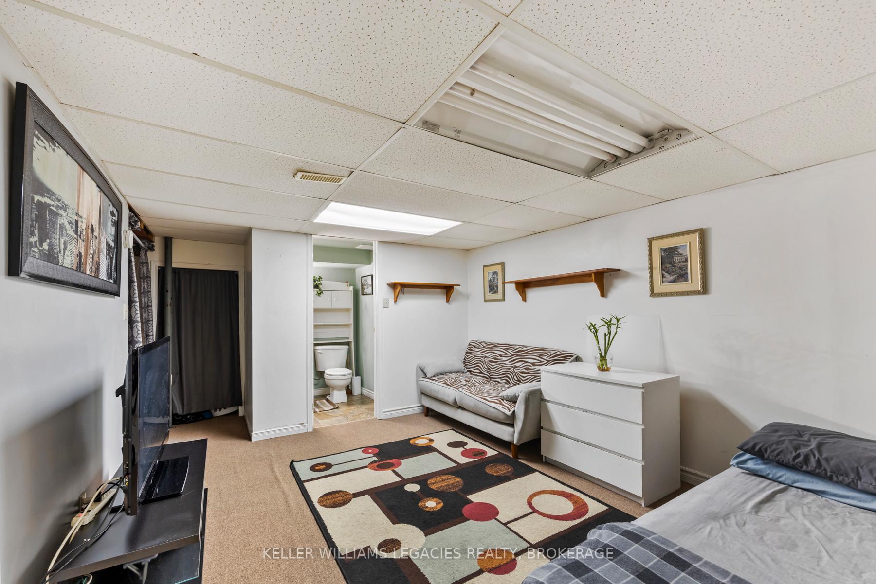 Photo 29 of 884 Muirfield Crescent, Kingston, East Gardiners Rd — HOMEH