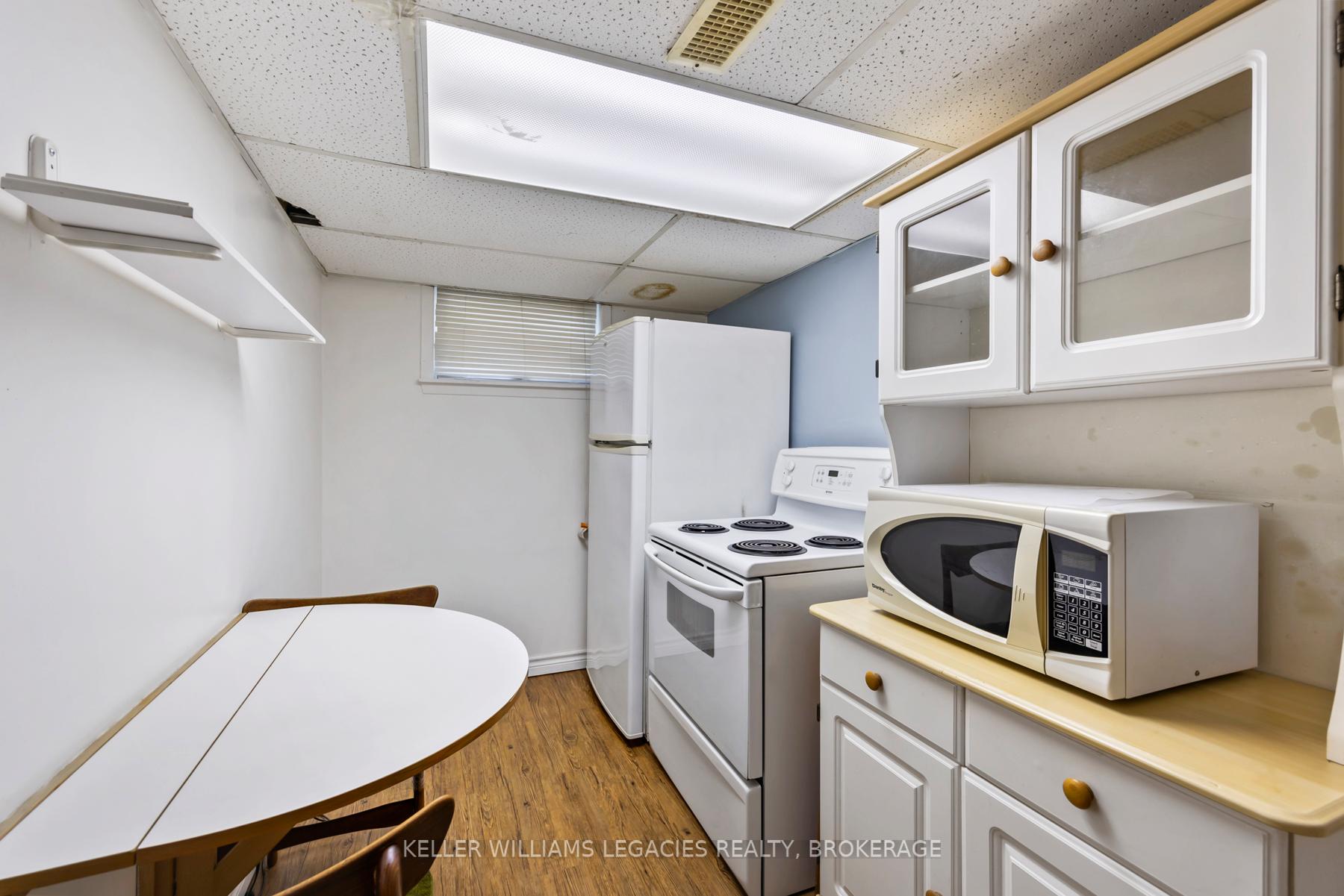 Photo 31 of 884 Muirfield Crescent, Kingston, East Gardiners Rd — HOMEH