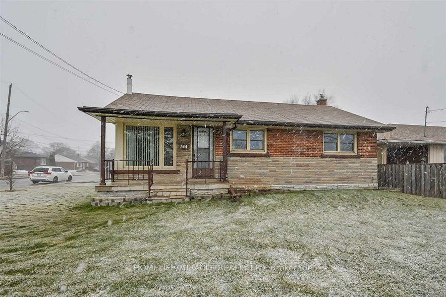 Front of Unit Main Fl, 764 Upper Ottawa Street