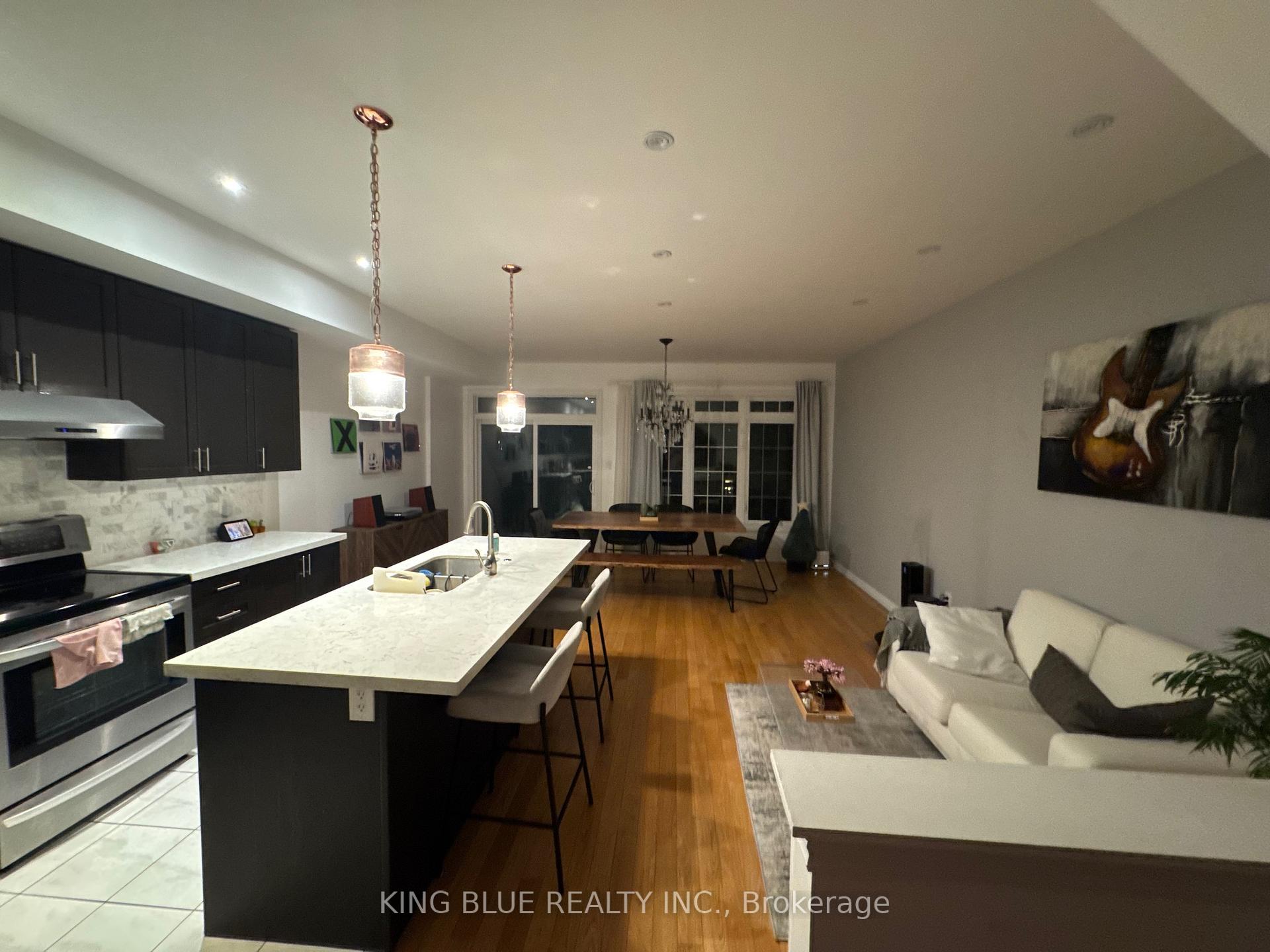 Photo 2 of 293 Dundas Way, Markham, Greensborough — HOMEH