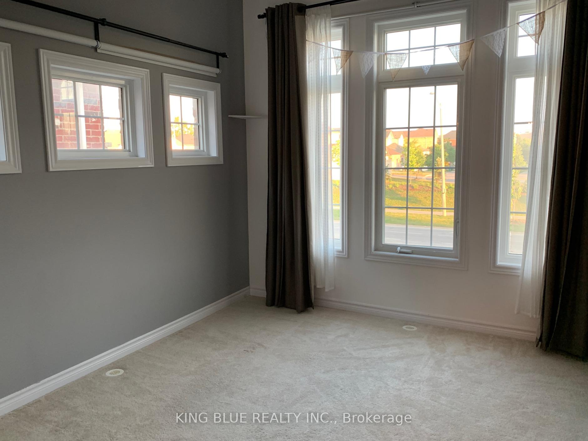 Photo 8 of 293 Dundas Way, Markham, Greensborough — HOMEH