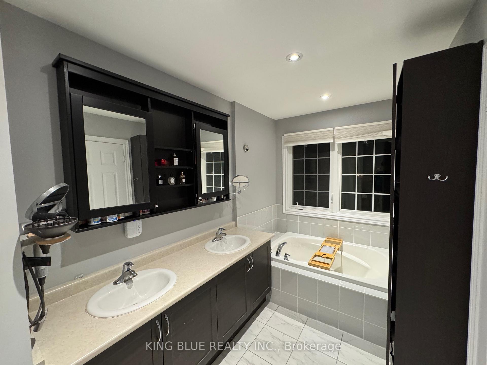 Photo 18 of 293 Dundas Way, Markham, Greensborough — HOMEH