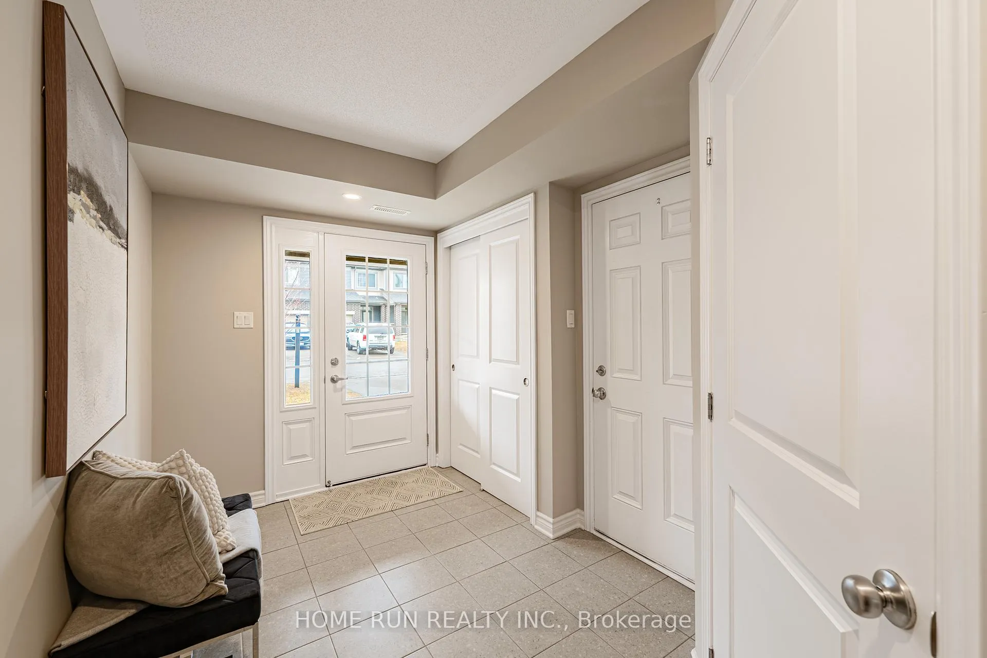 Photo 2 of 2485 Waterlilly Way, Ottawa, Barrhaven - Heritage Park — HOMEH