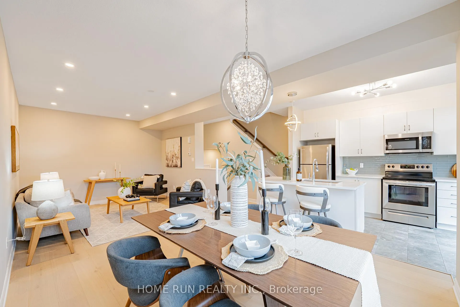Photo 11 of 2485 Waterlilly Way, Ottawa, Barrhaven - Heritage Park — HOMEH