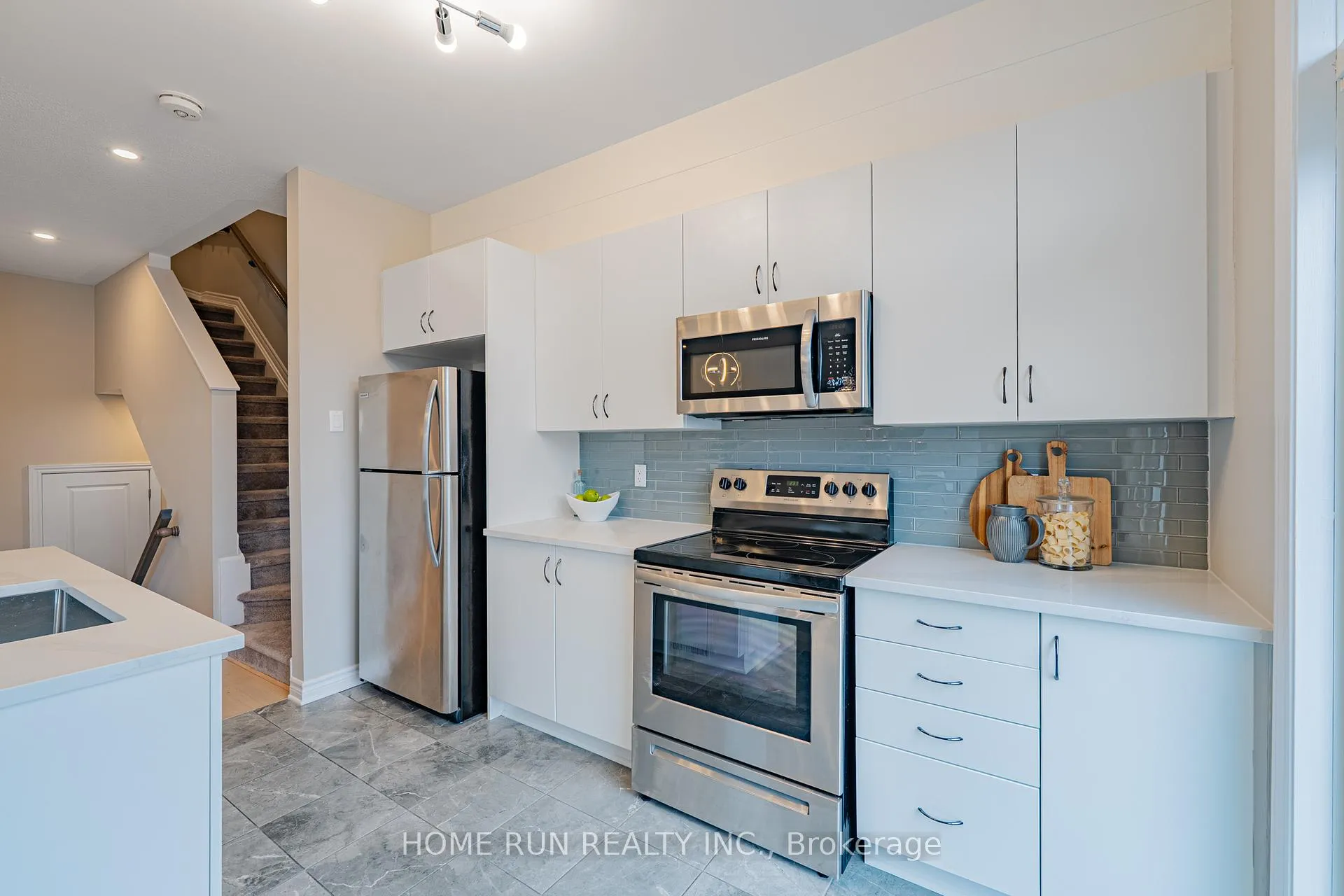 Photo 15 of 2485 Waterlilly Way, Ottawa, Barrhaven - Heritage Park — HOMEH