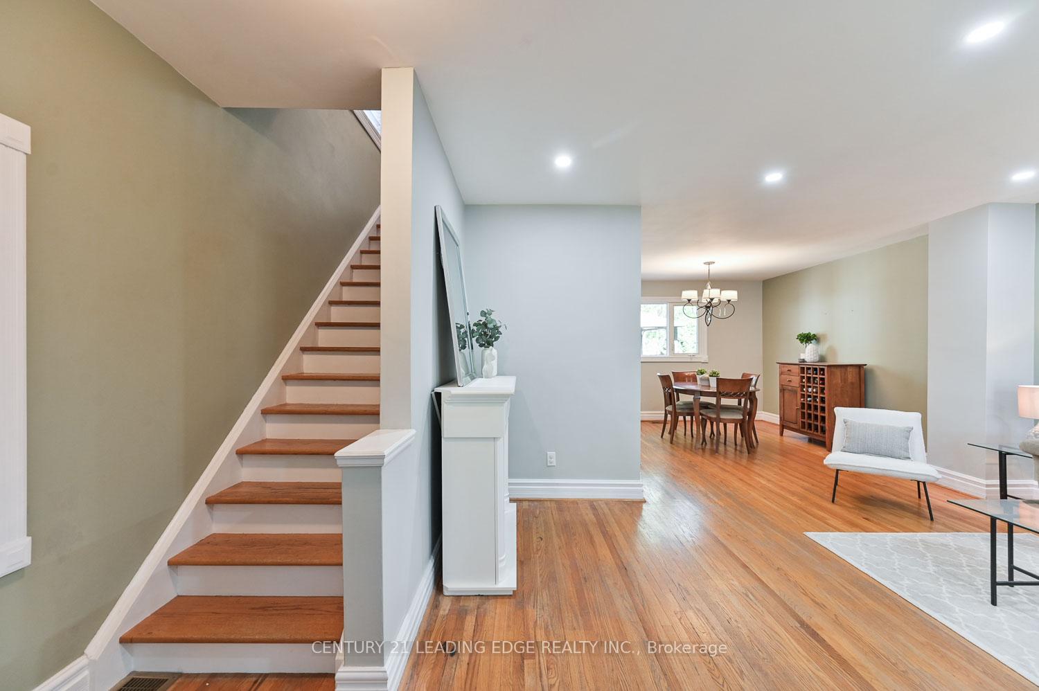 Photo 7 of 15 Elizabeth Street, Markham, Markham Village — HOMEH