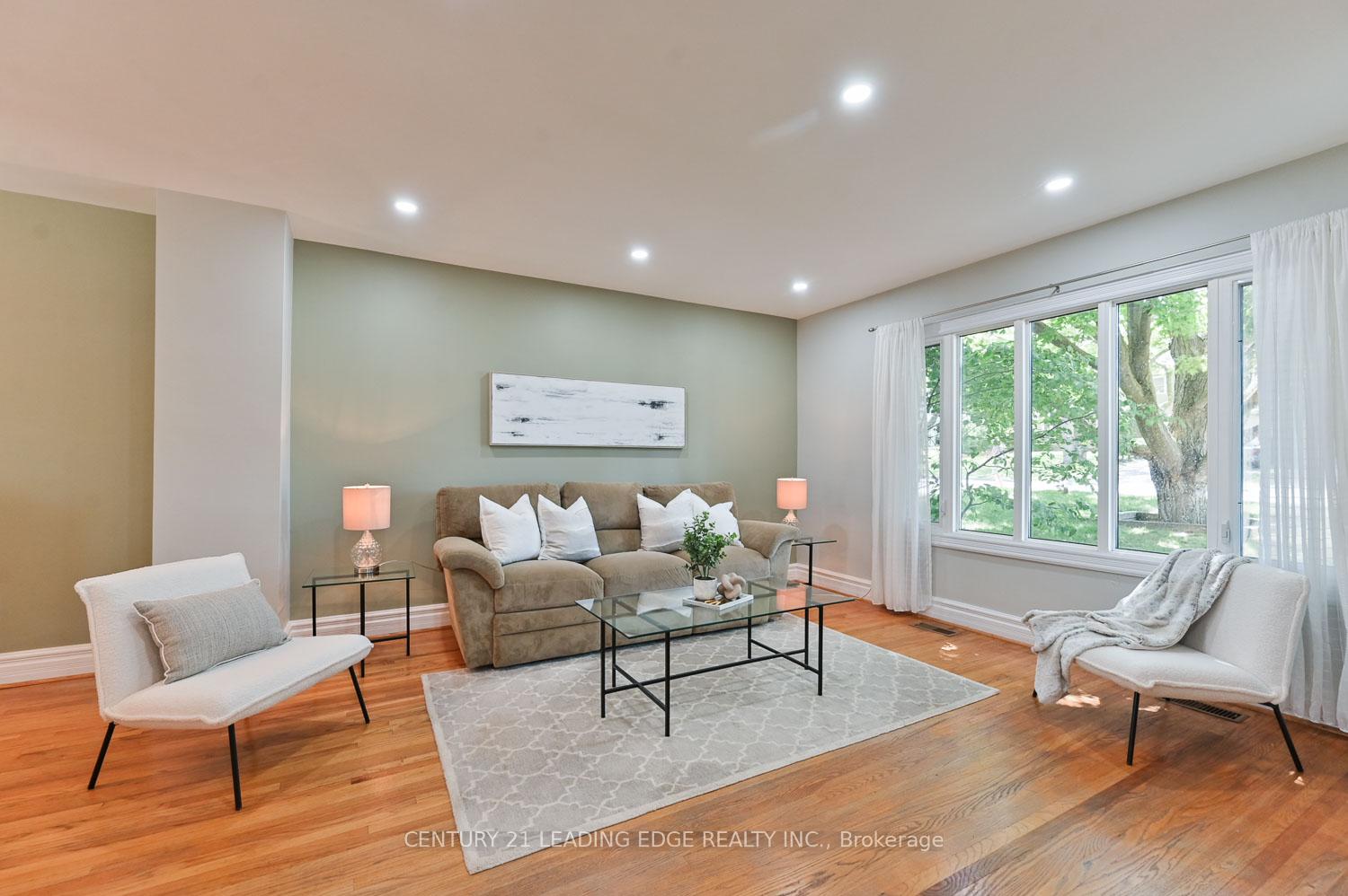 Photo 8 of 15 Elizabeth Street, Markham, Markham Village — HOMEH