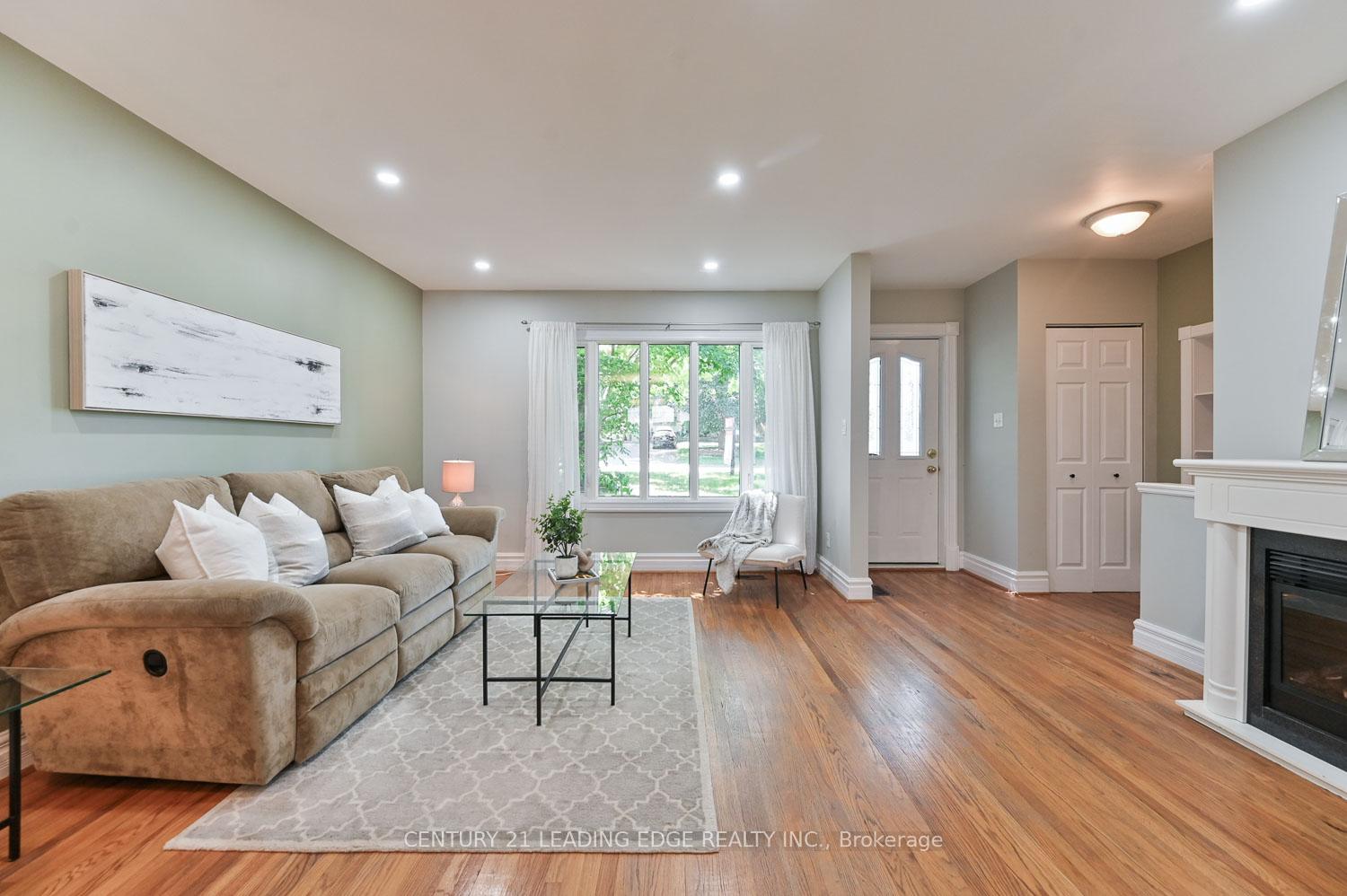 Photo 10 of 15 Elizabeth Street, Markham, Markham Village — HOMEH