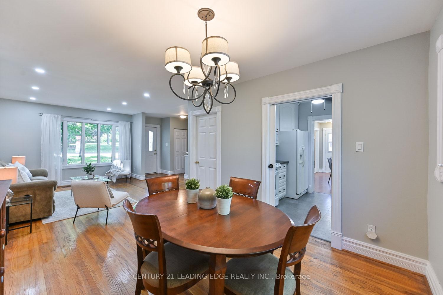 Photo 13 of 15 Elizabeth Street, Markham, Markham Village — HOMEH