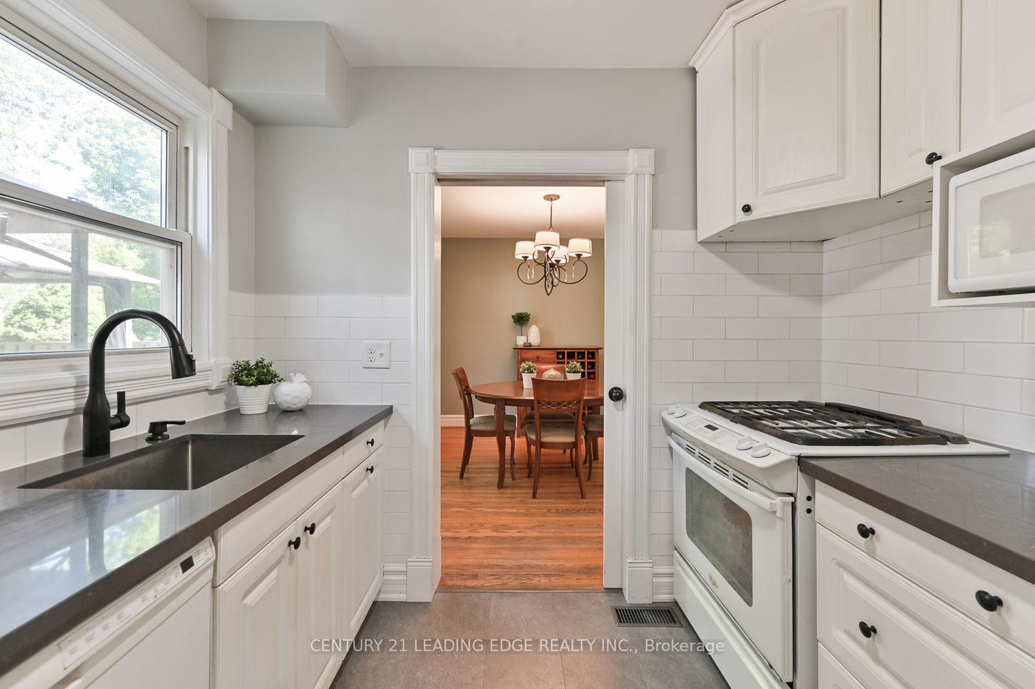 Photo 16 of 15 Elizabeth Street, Markham, Markham Village — HOMEH
